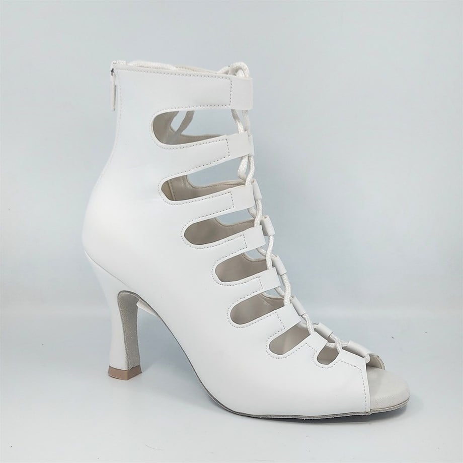 BEYAZ KADIN DANS BOTU