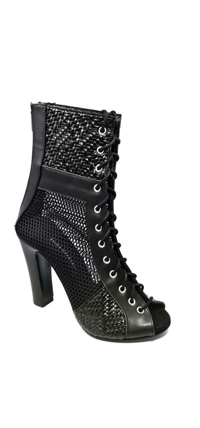 BLACK WOMEN HEELS DANCE 