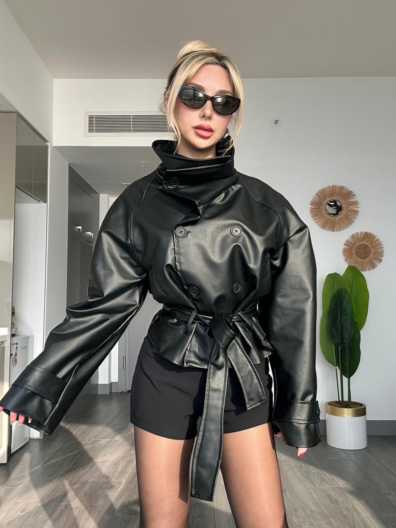 Dİik Yaka Talia Deri Ceket