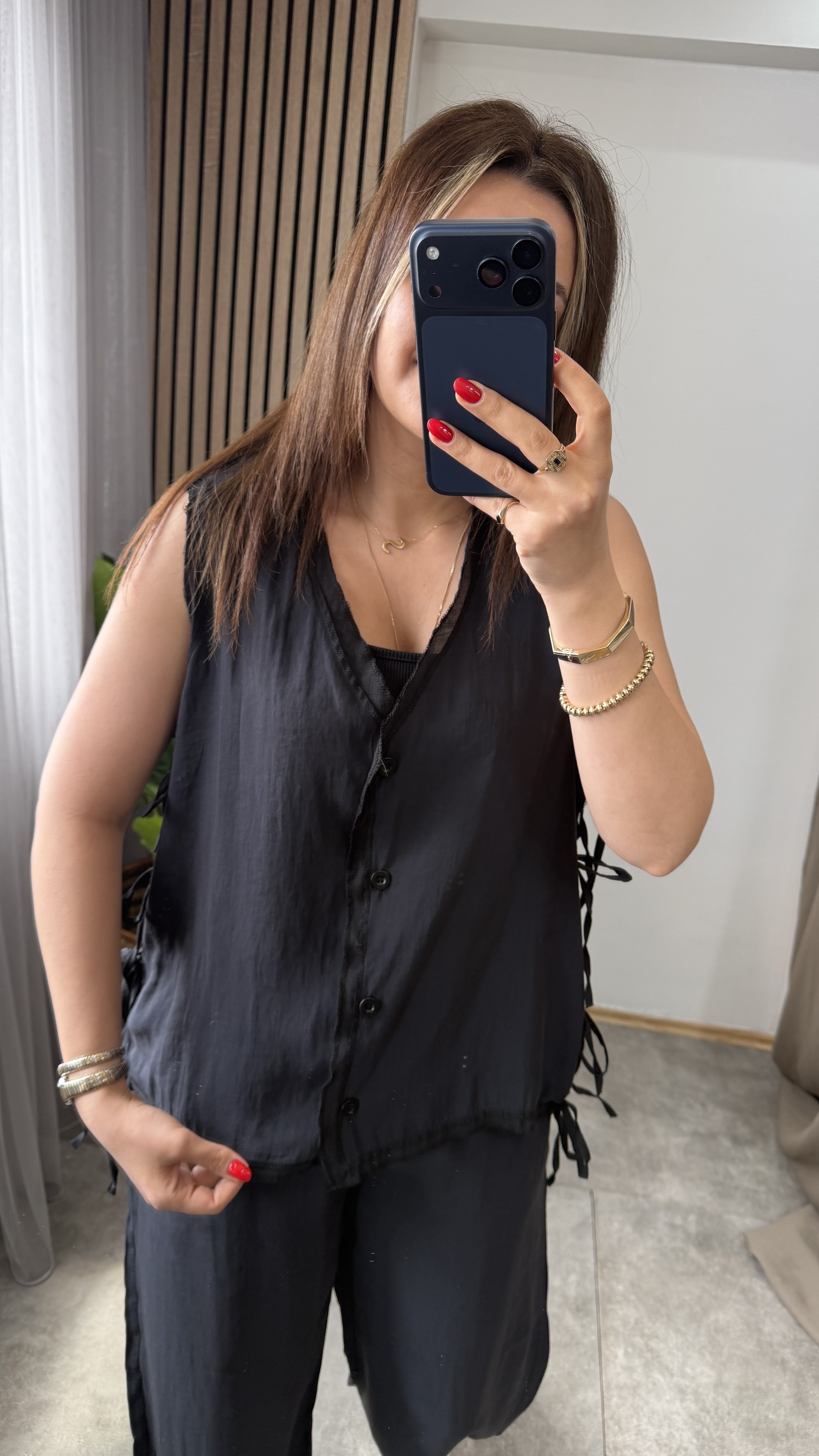 BAĞCIK DETAY TAKIM SİYAH · 2