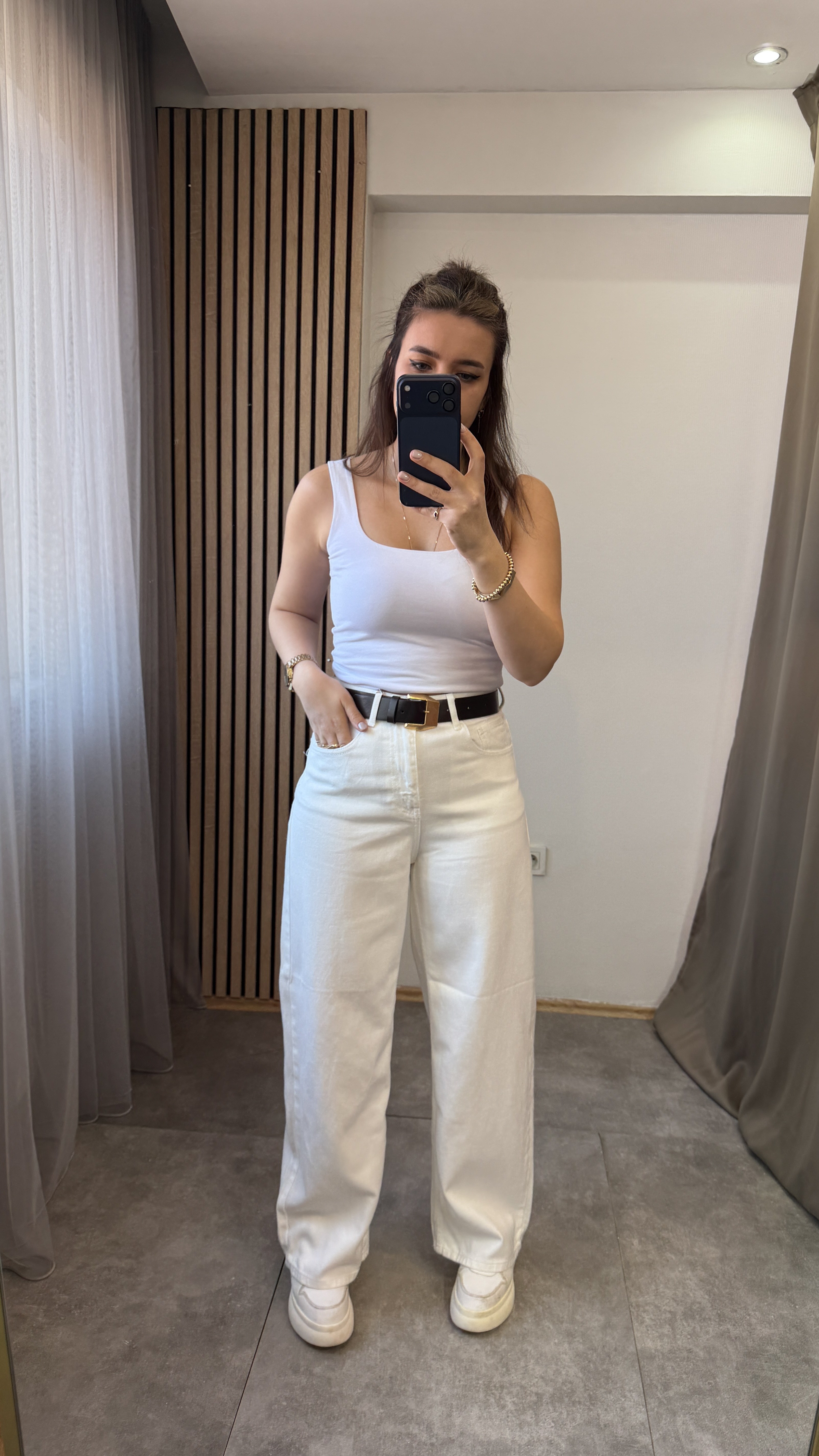 KEMERLİ BEYAZ BAGGY JEAN