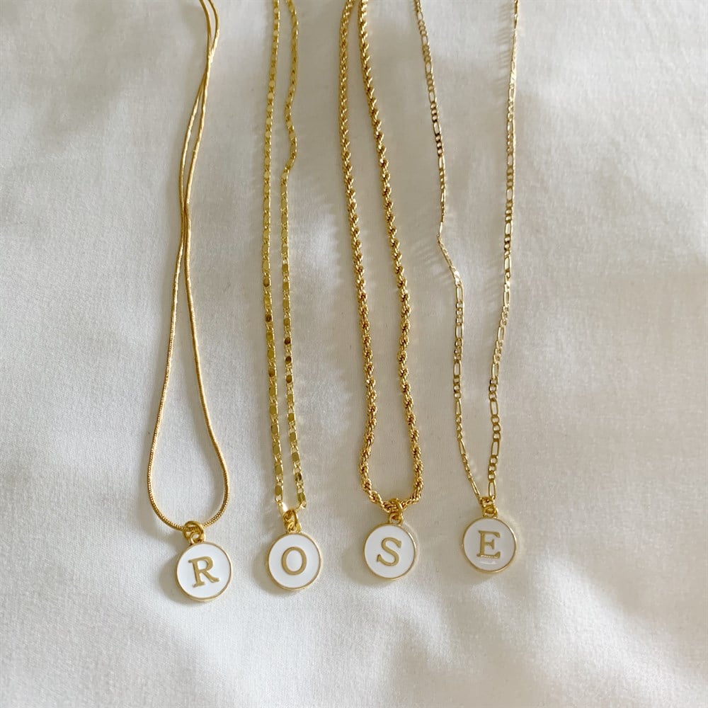 beyaz mineli mini tabela harf kolye