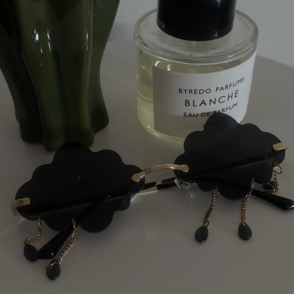 siyah bulut gözlük