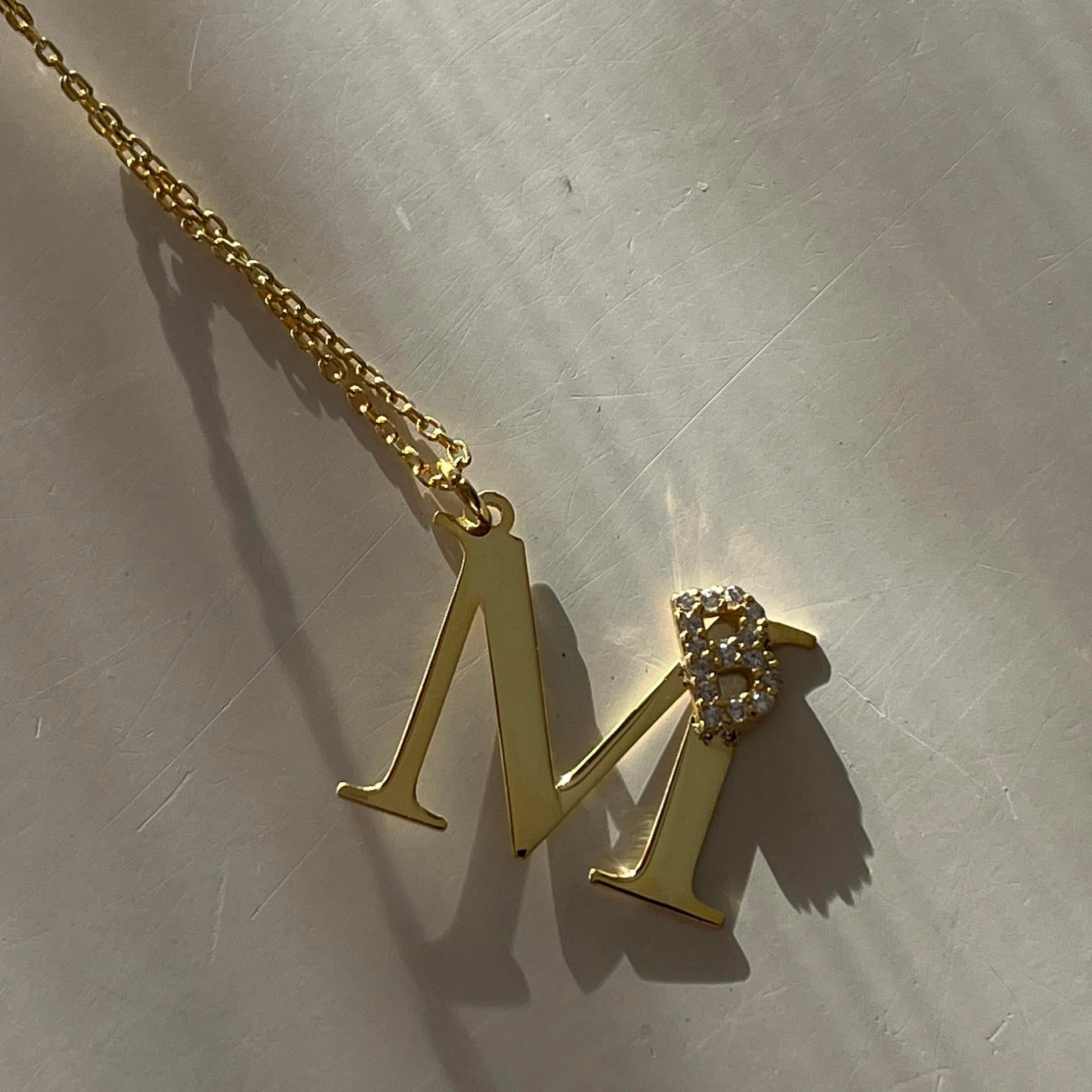 925 ayar gümüş iki harfli tasarım kolye