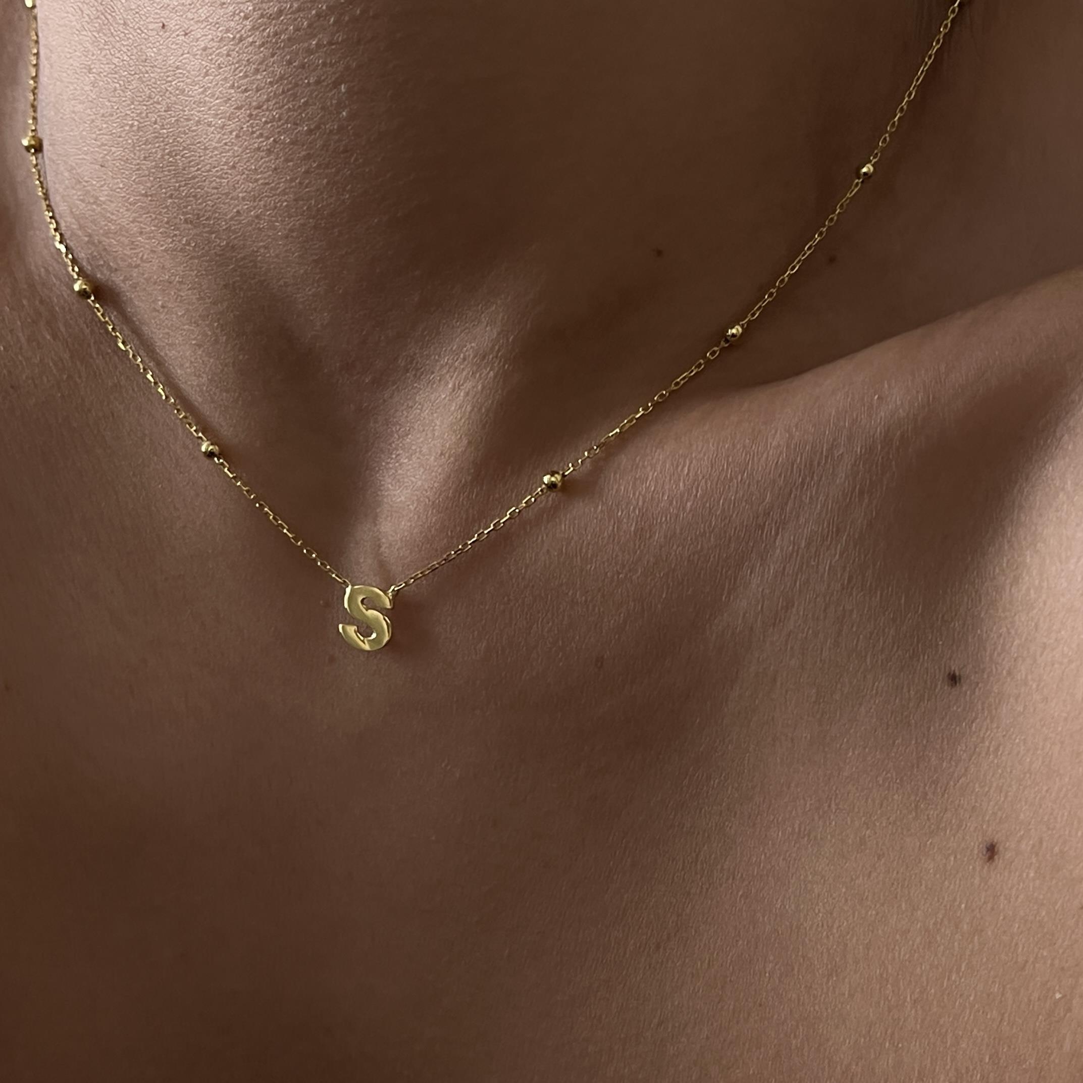 925 ayar gümüş top zincirli minimal harf kolye