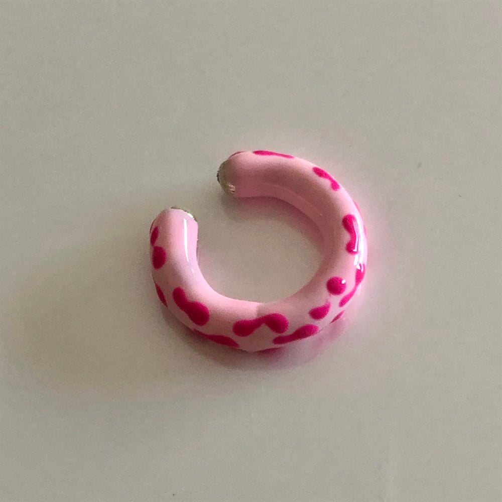 925 benek desenli toz pembe ear cuff
