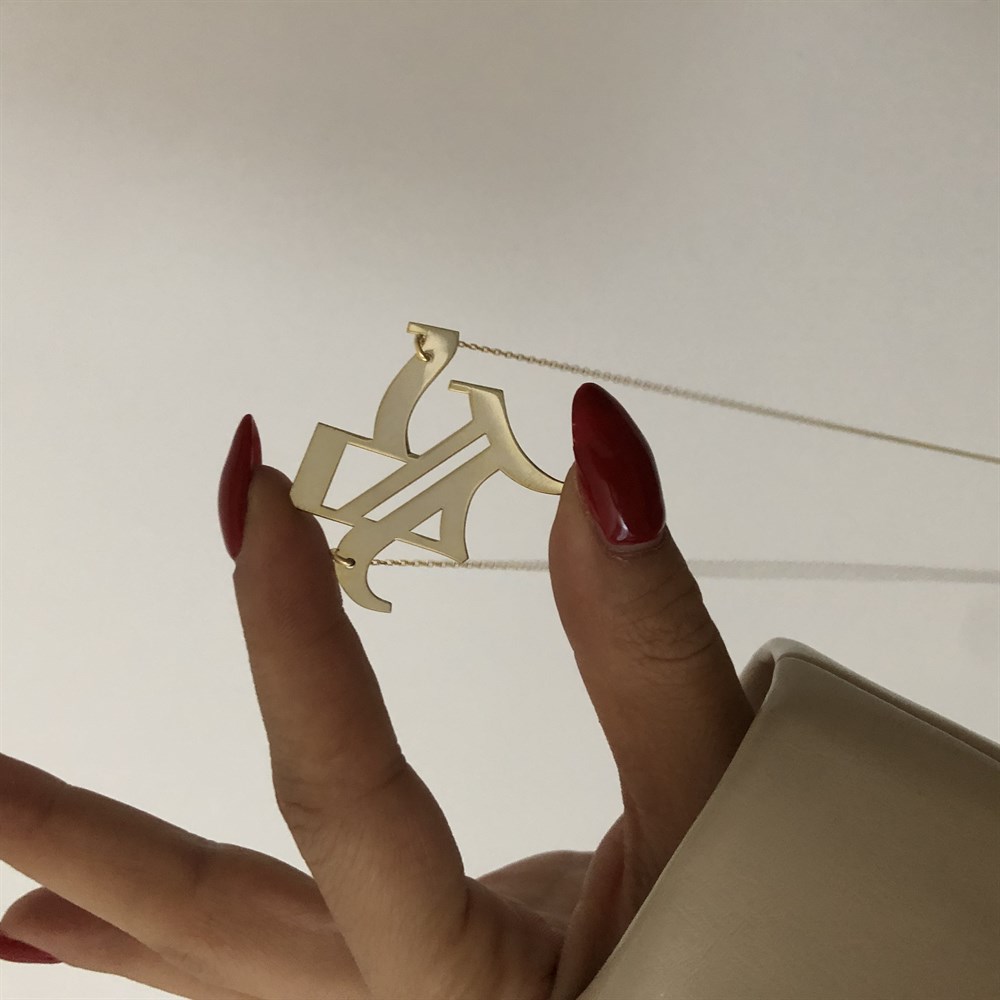 925 büyük harf kolye istediğini yazdır