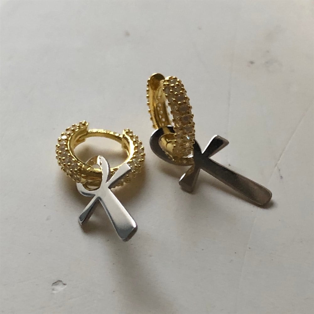 925 taş halkalı ankh sembollü küpe