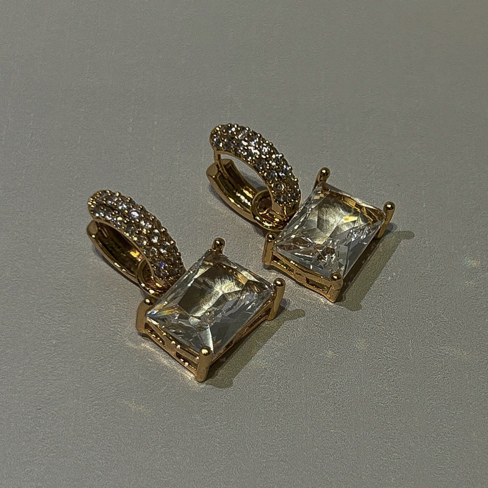 Baget Taşlı Çelik Küpe