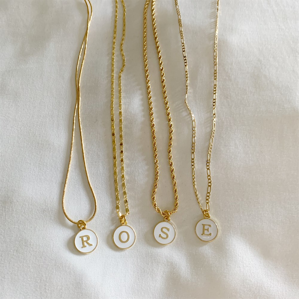 beyaz mineli mini tabela harf kolye