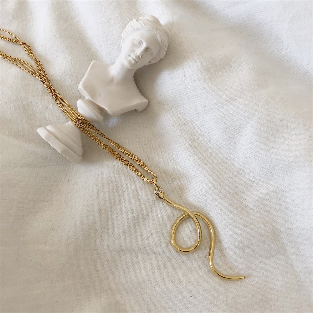 beyaz taşlı yılan kolye