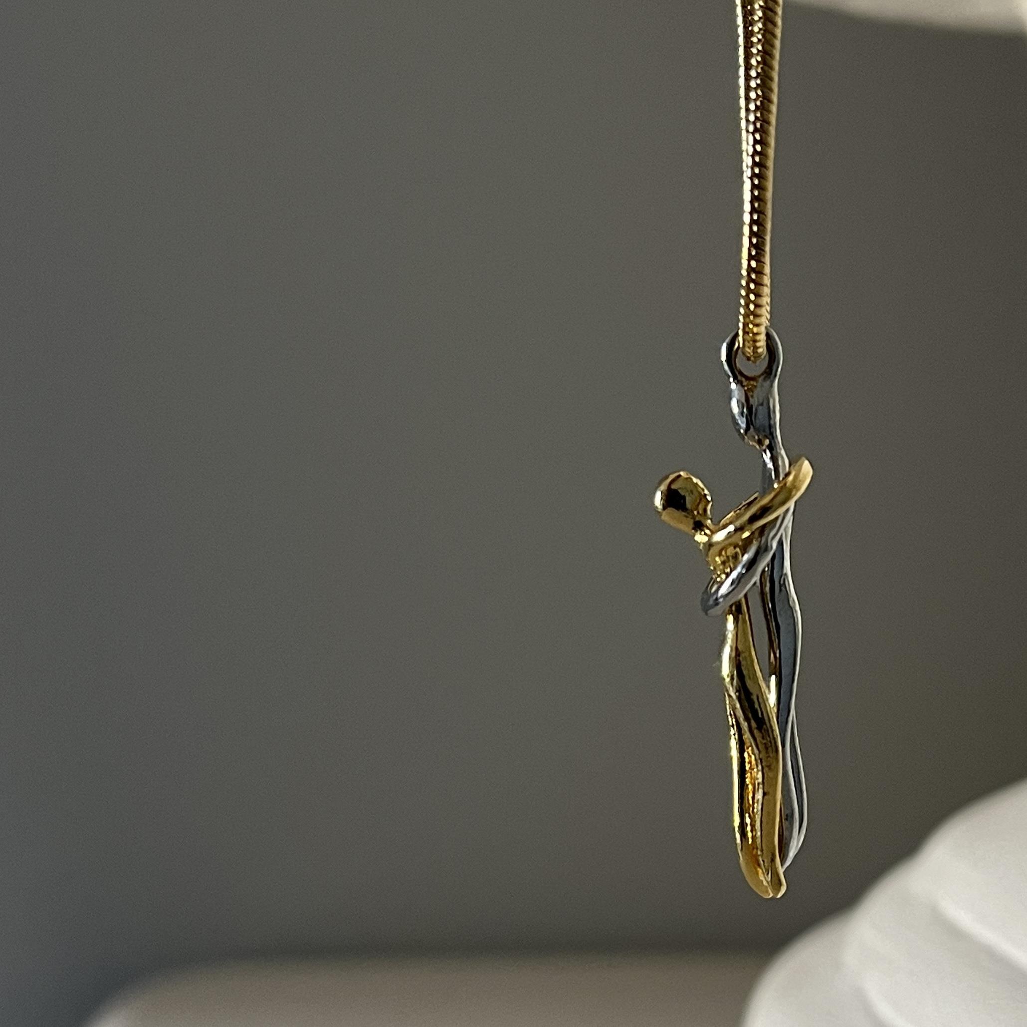 Dans Eden Sevgili Çift Kolyesi