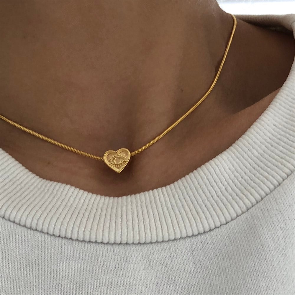 göz desenli gold kalp kolye