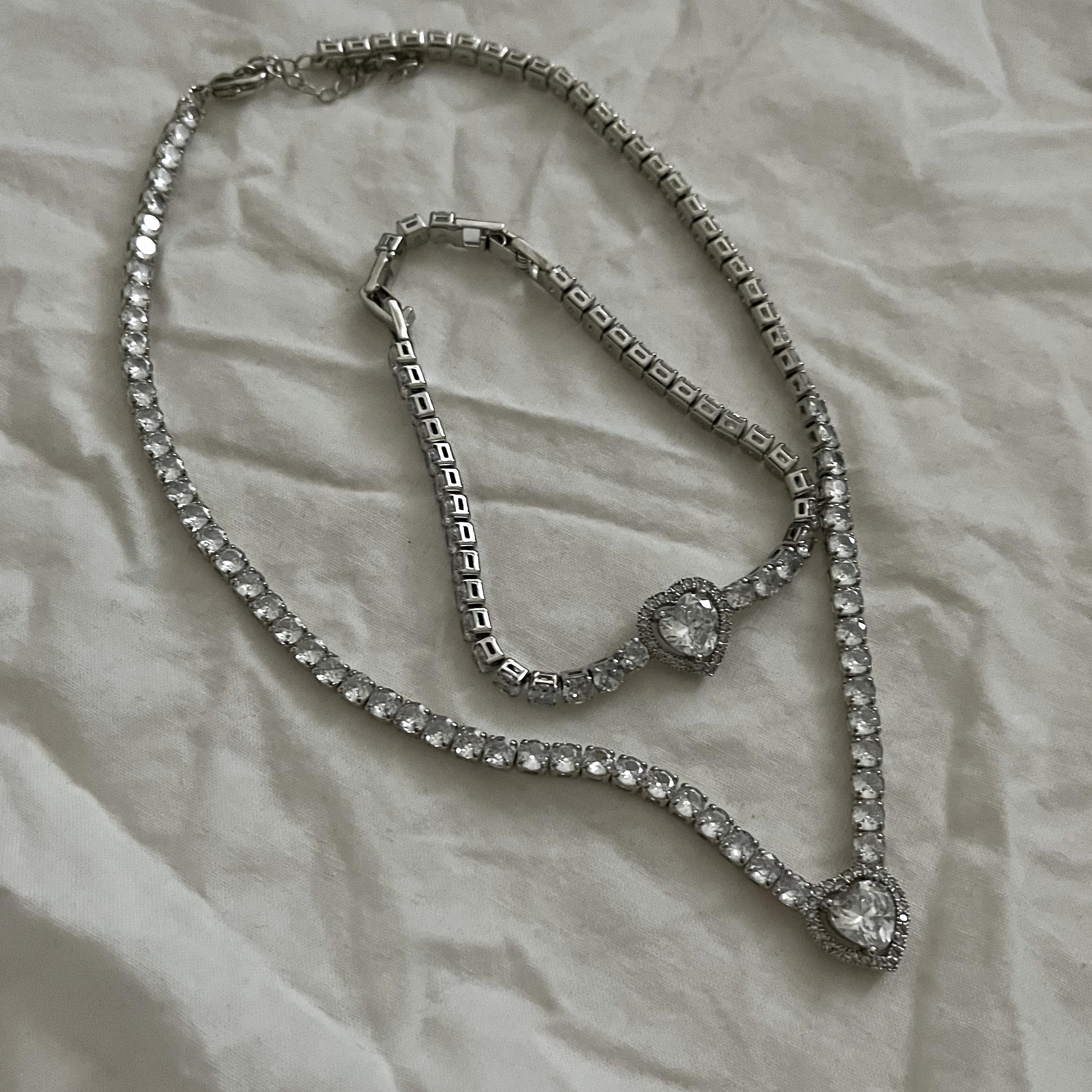 Kristal Kalpli Su Yolu Bileklik