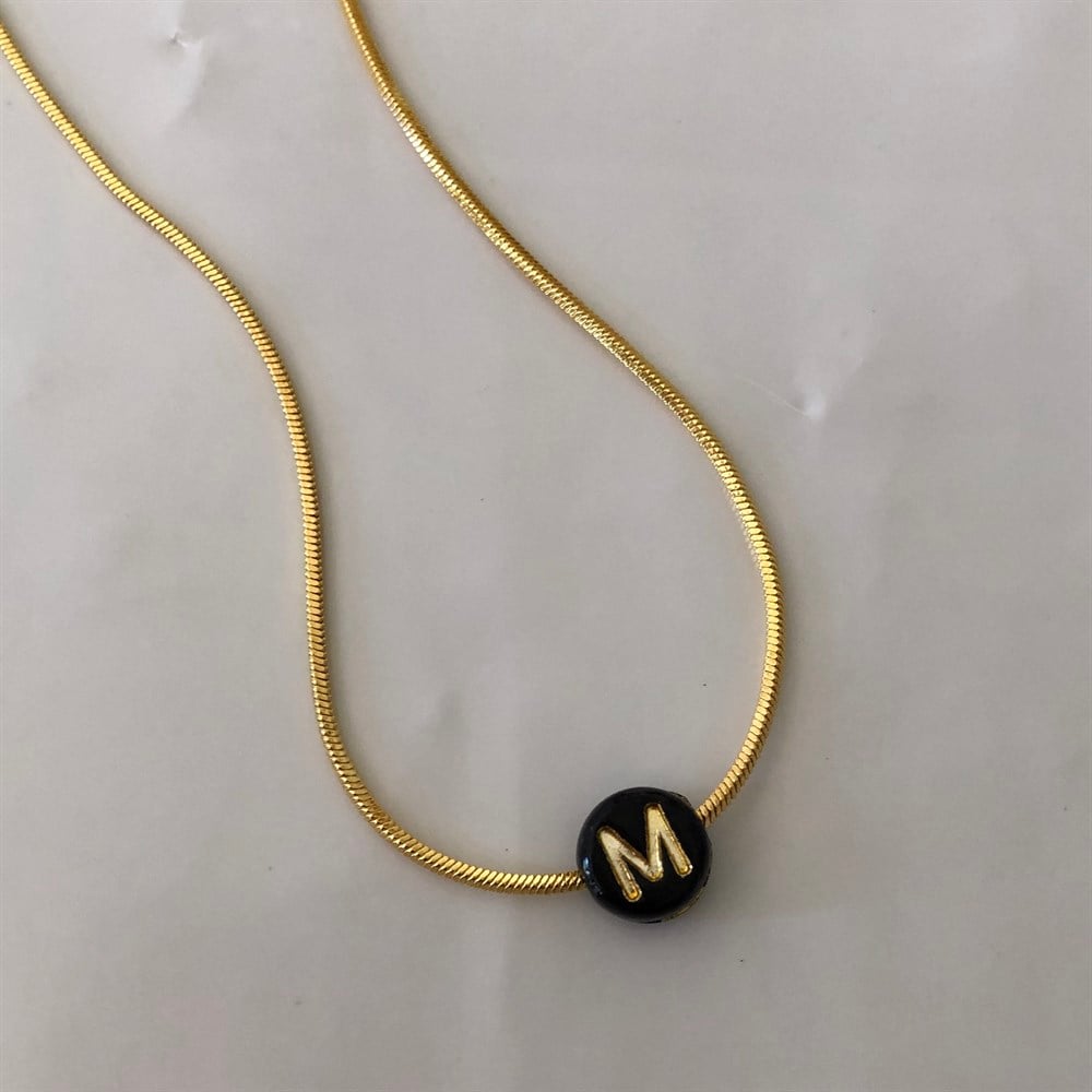 siyah tek harf kolye