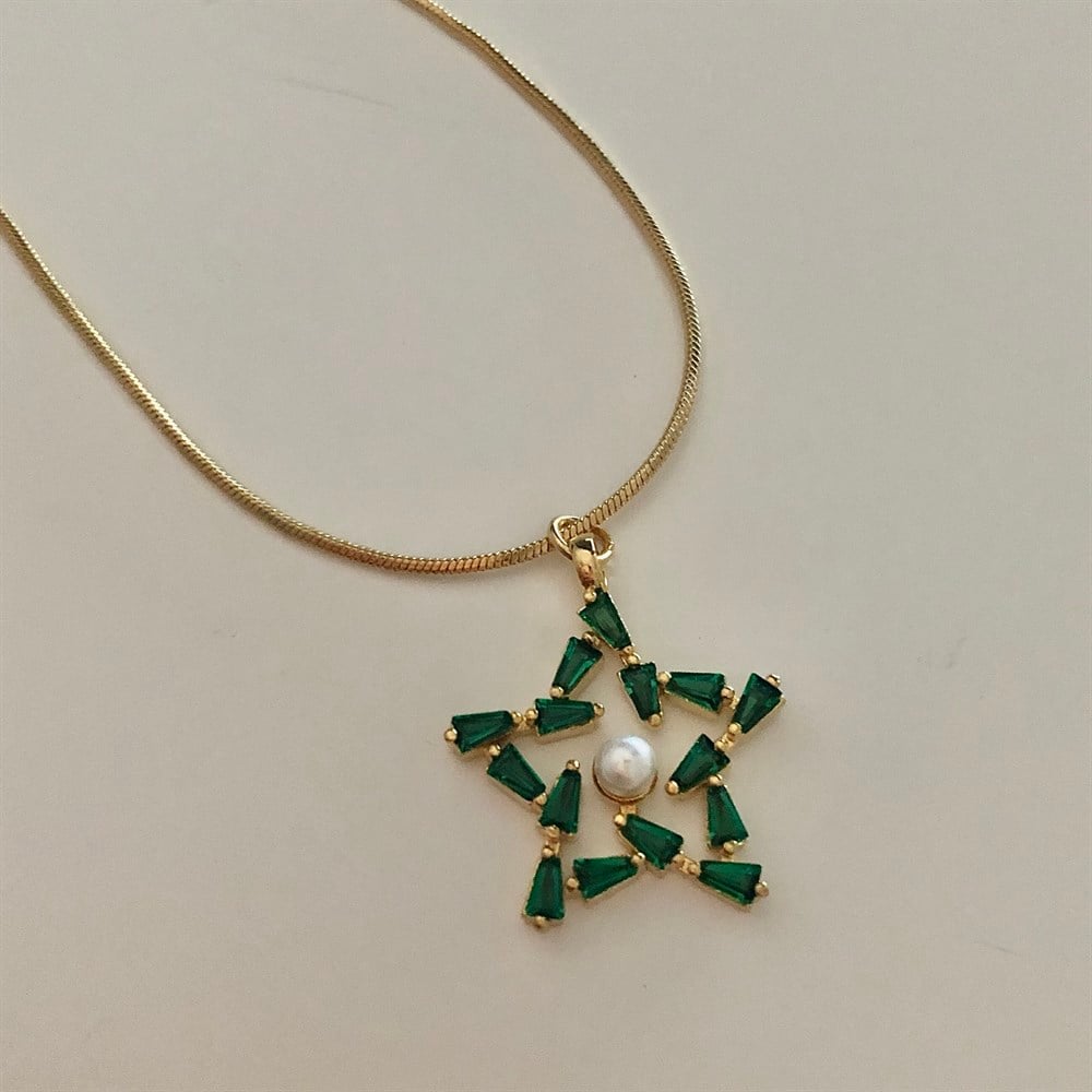 Yeşil taşlı incili yıldız kolye