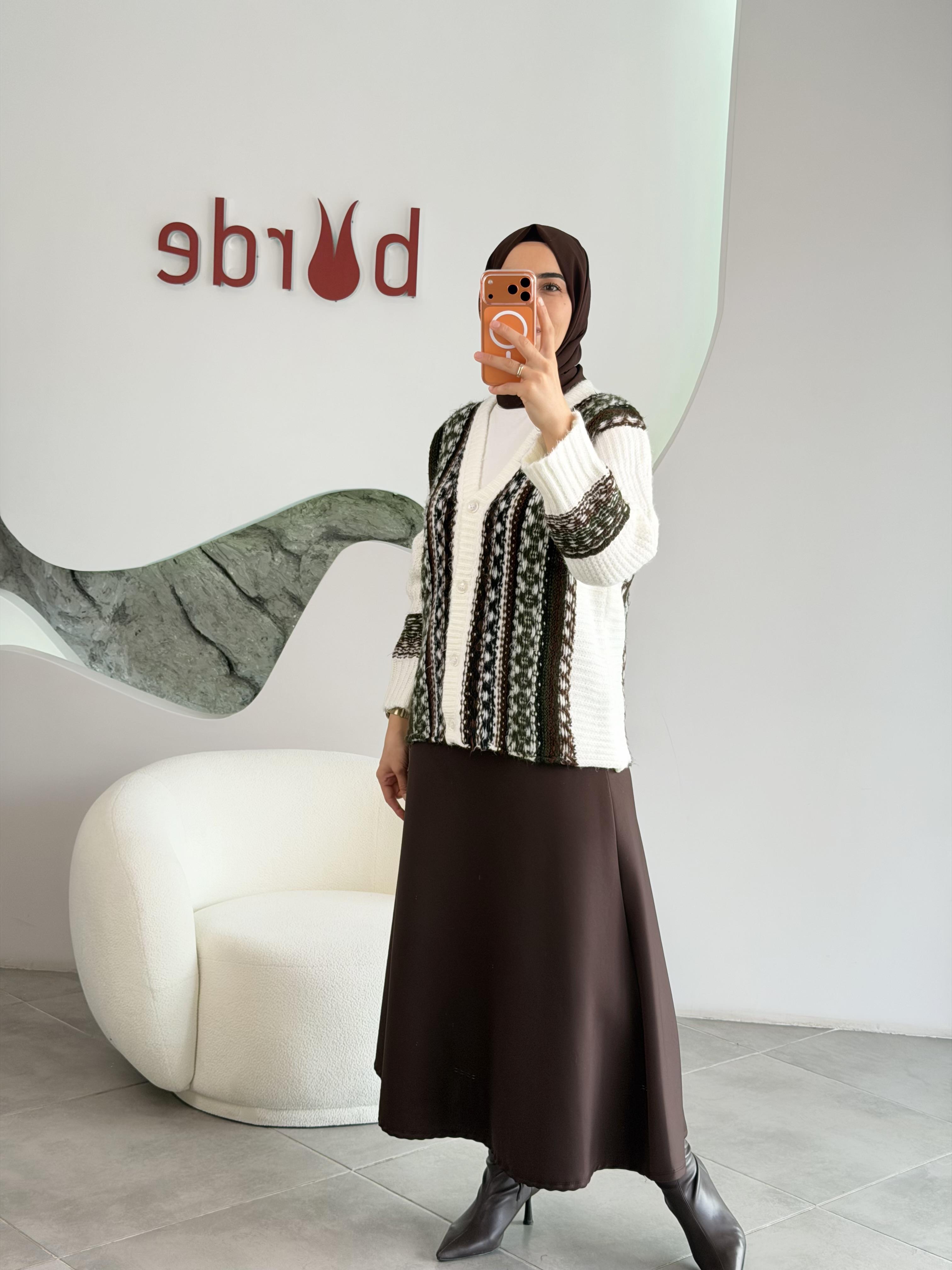  Ekru Renk Doku Desenli Triko Hırka