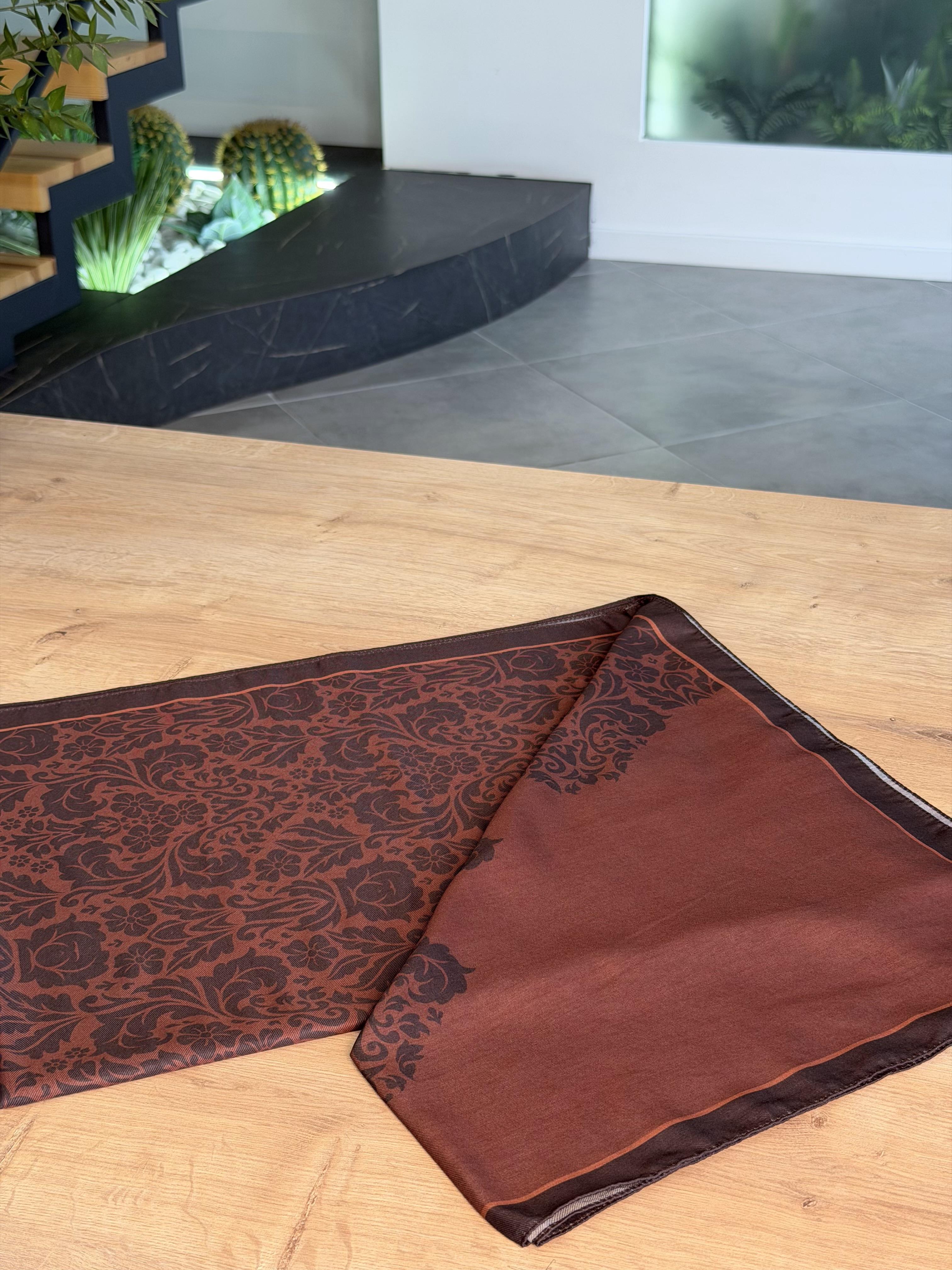 Acı Kahve Renk Royal Motif Şal