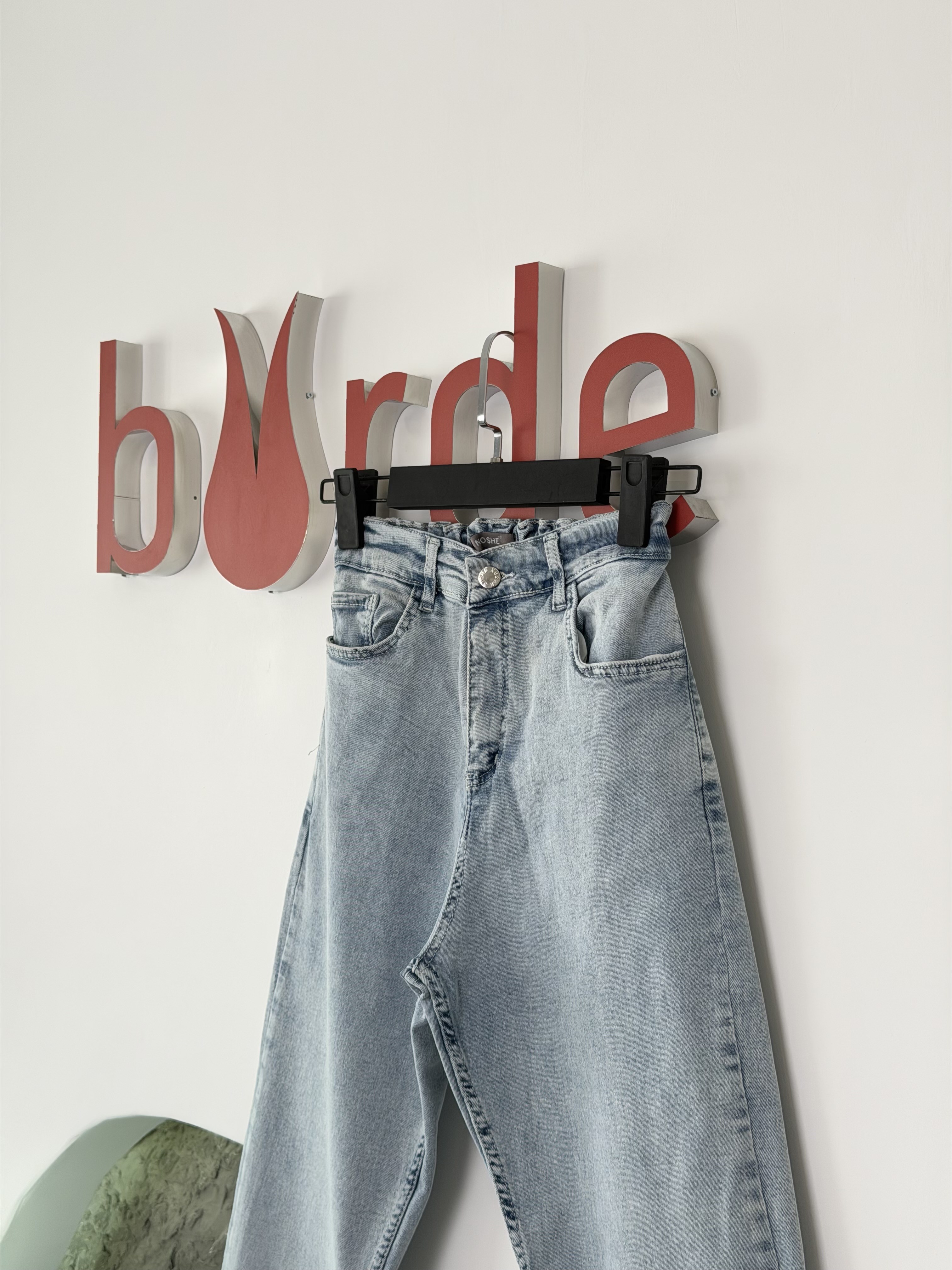 Açık Mavi Renk Dar Paça Beli Lastikli Denim Pantolon