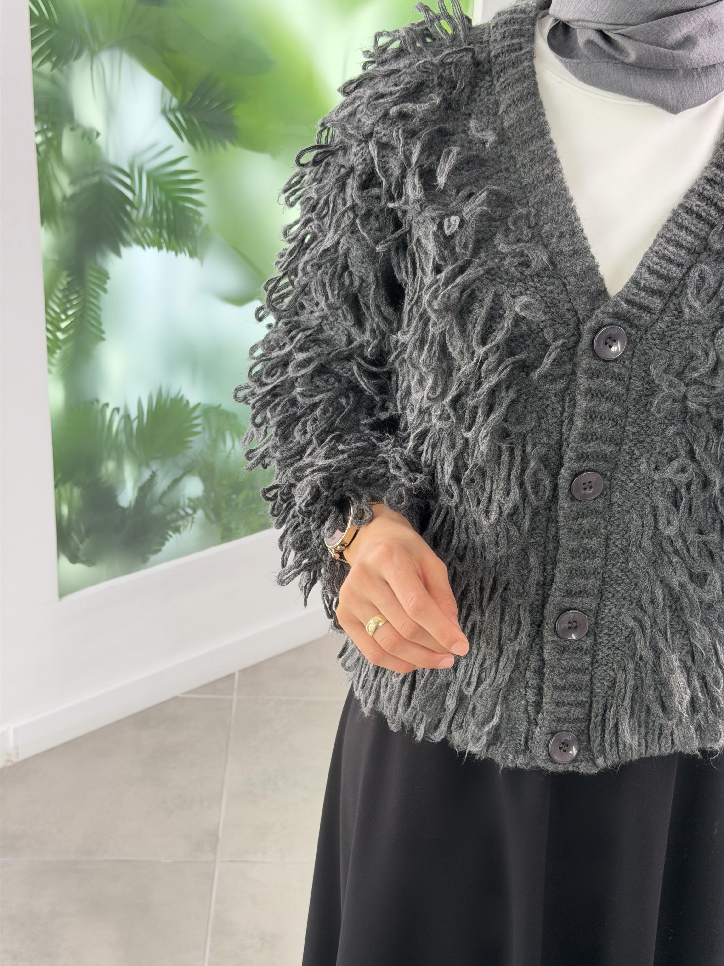 Antrasit Renk Saçaklı Triko Hırka