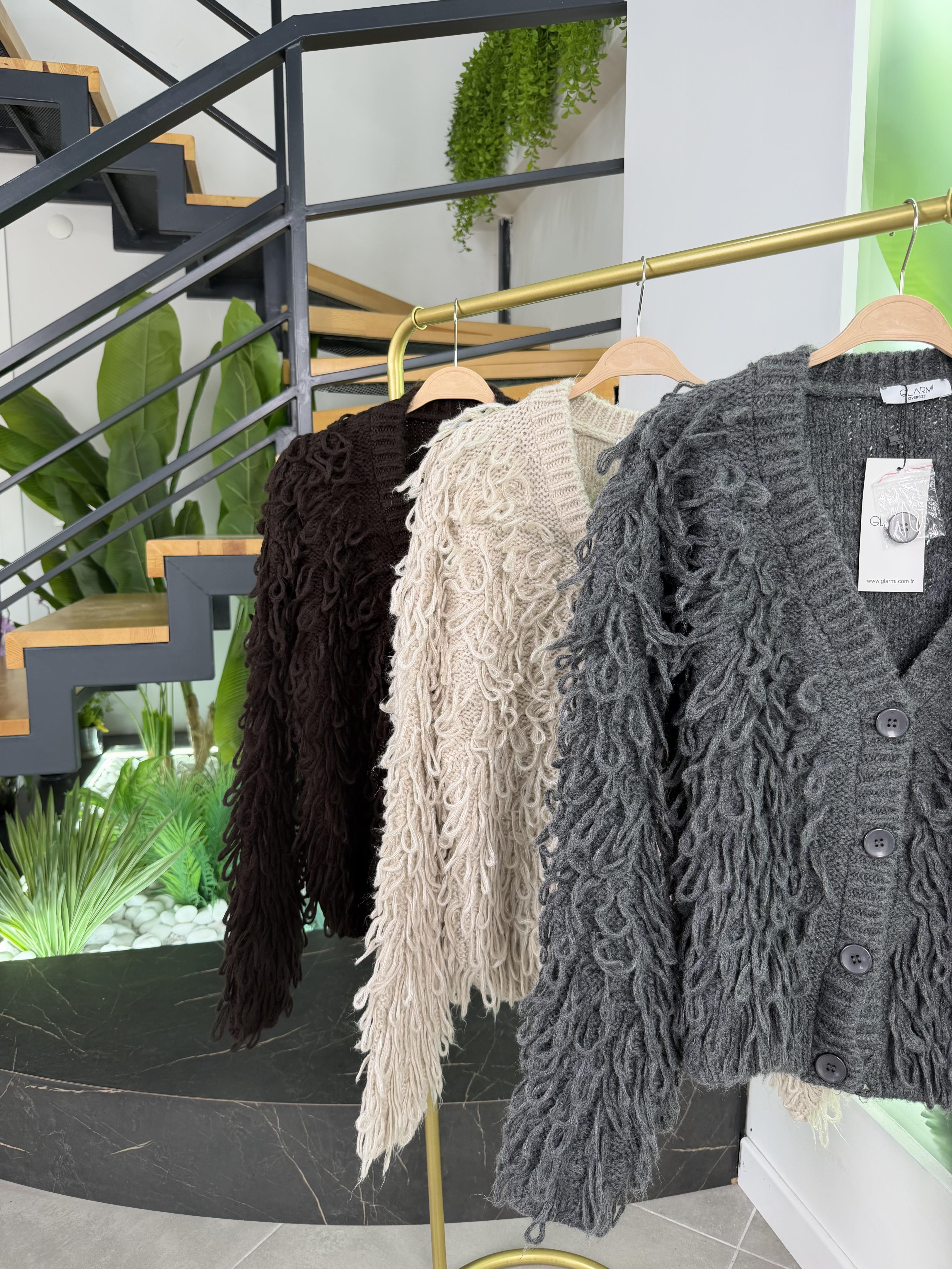 Antrasit Renk Saçaklı Triko Hırka