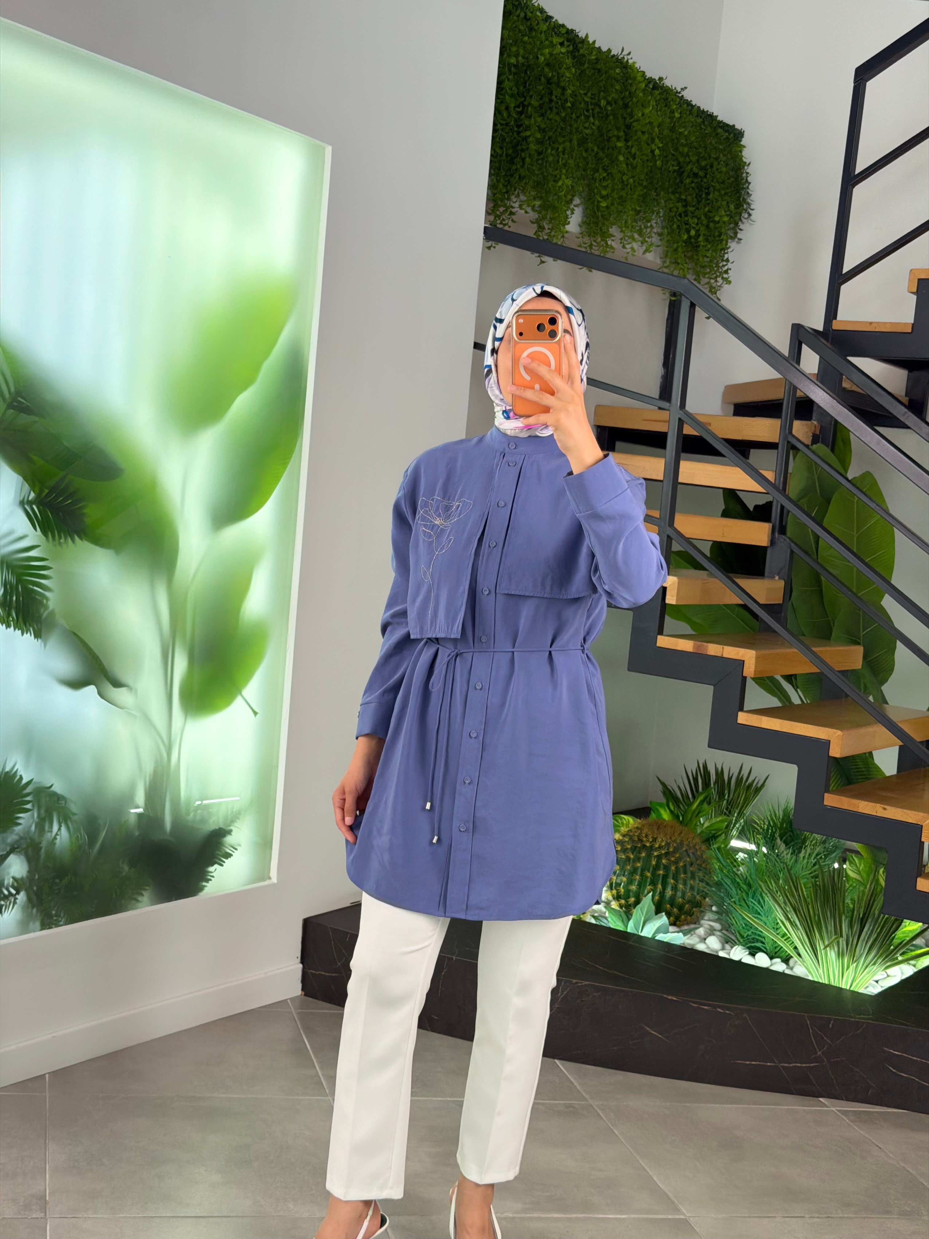 Armine Trend Aller Detaylı Zincir Çiçek Desenli Tunik Gömlek 26YT407 İndigo
