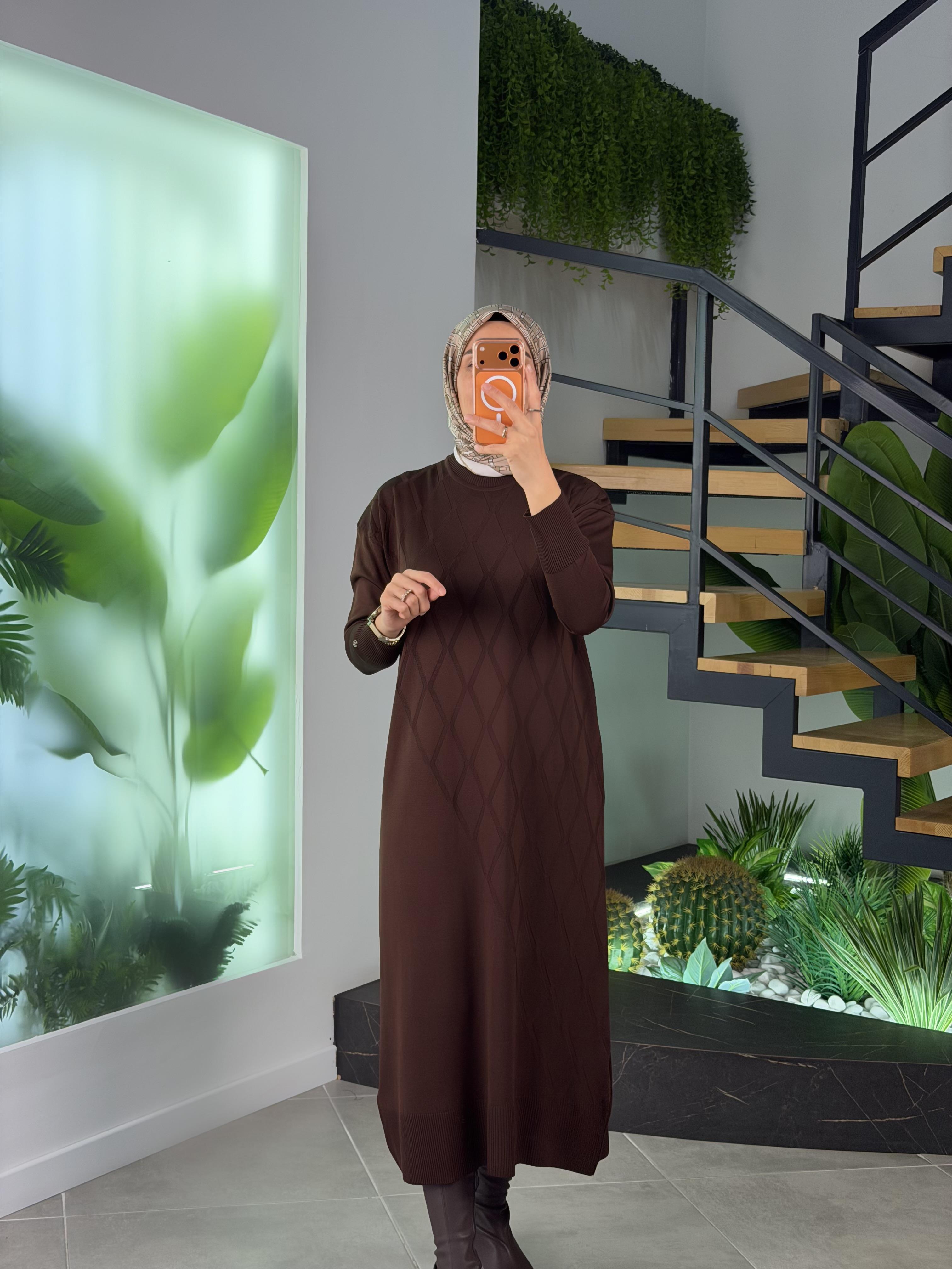 Armine Trend Baklava Desenli Triko Elbise 25YTD957 Kahvrengi