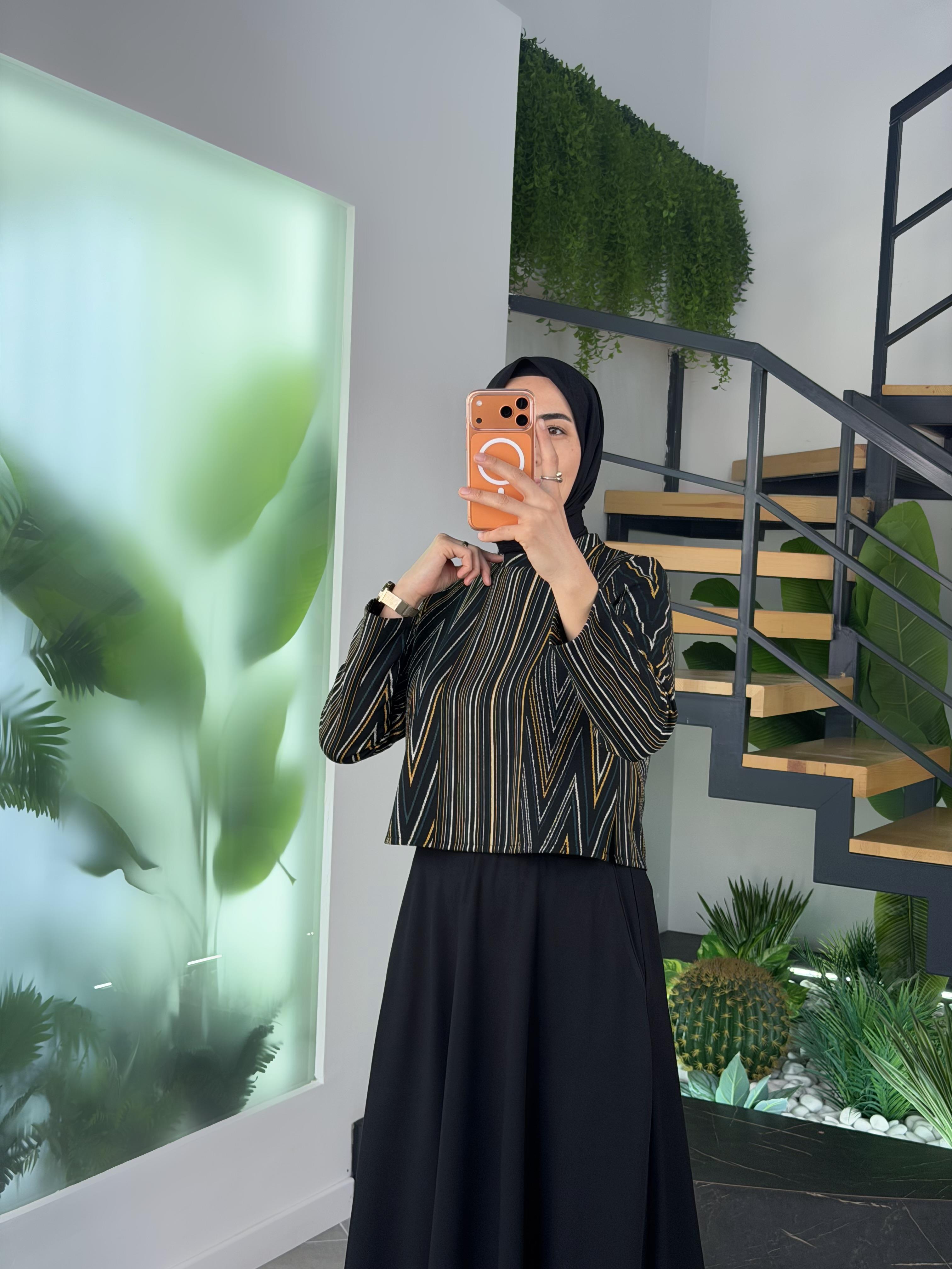 Armine Trend Bluzu Desenli Etekli Takım 25KT6117 Siyah-Petrol