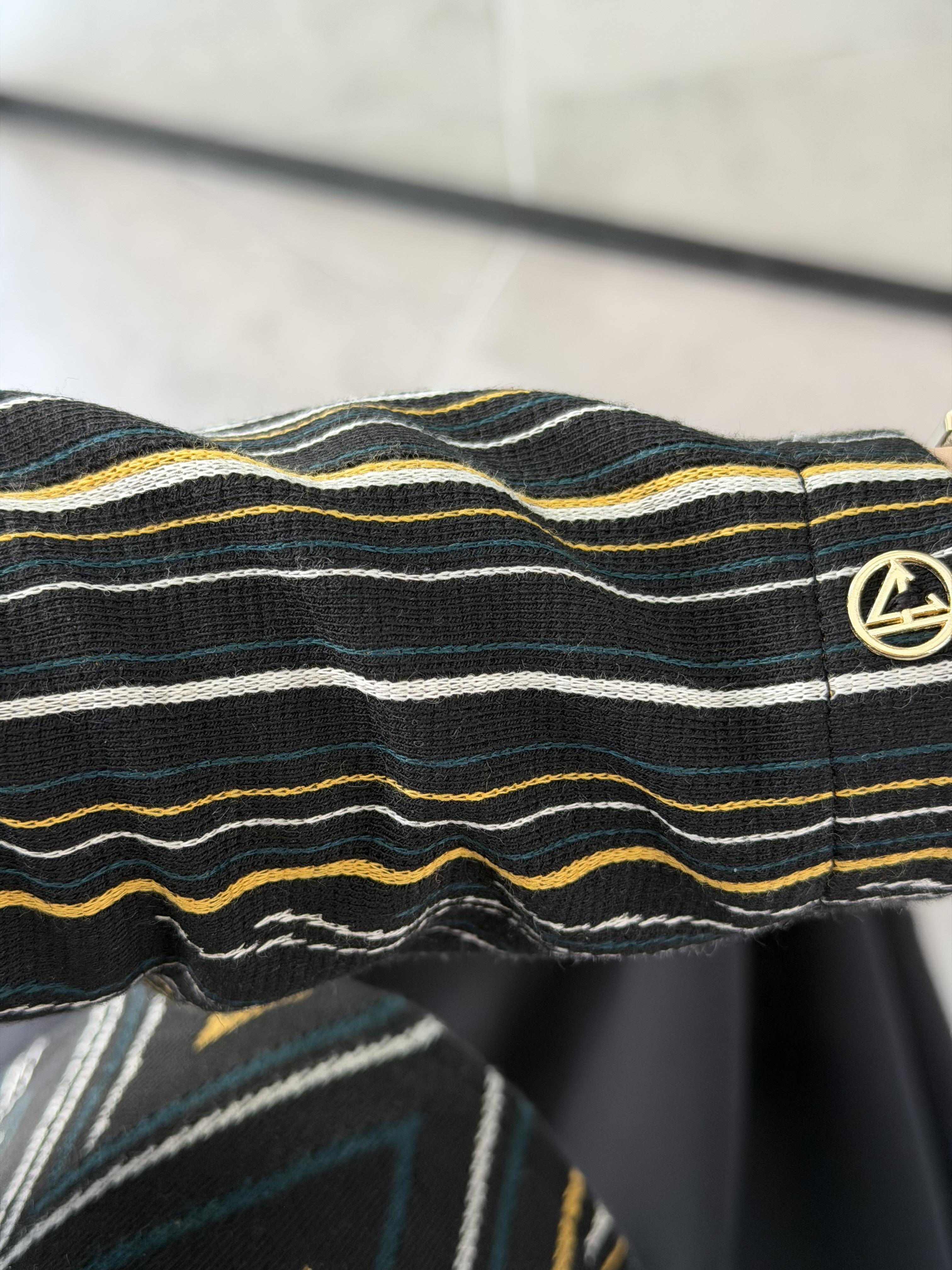 Armine Trend Bluzu Desenli Etekli Takım 25KT6117 Siyah-Petrol