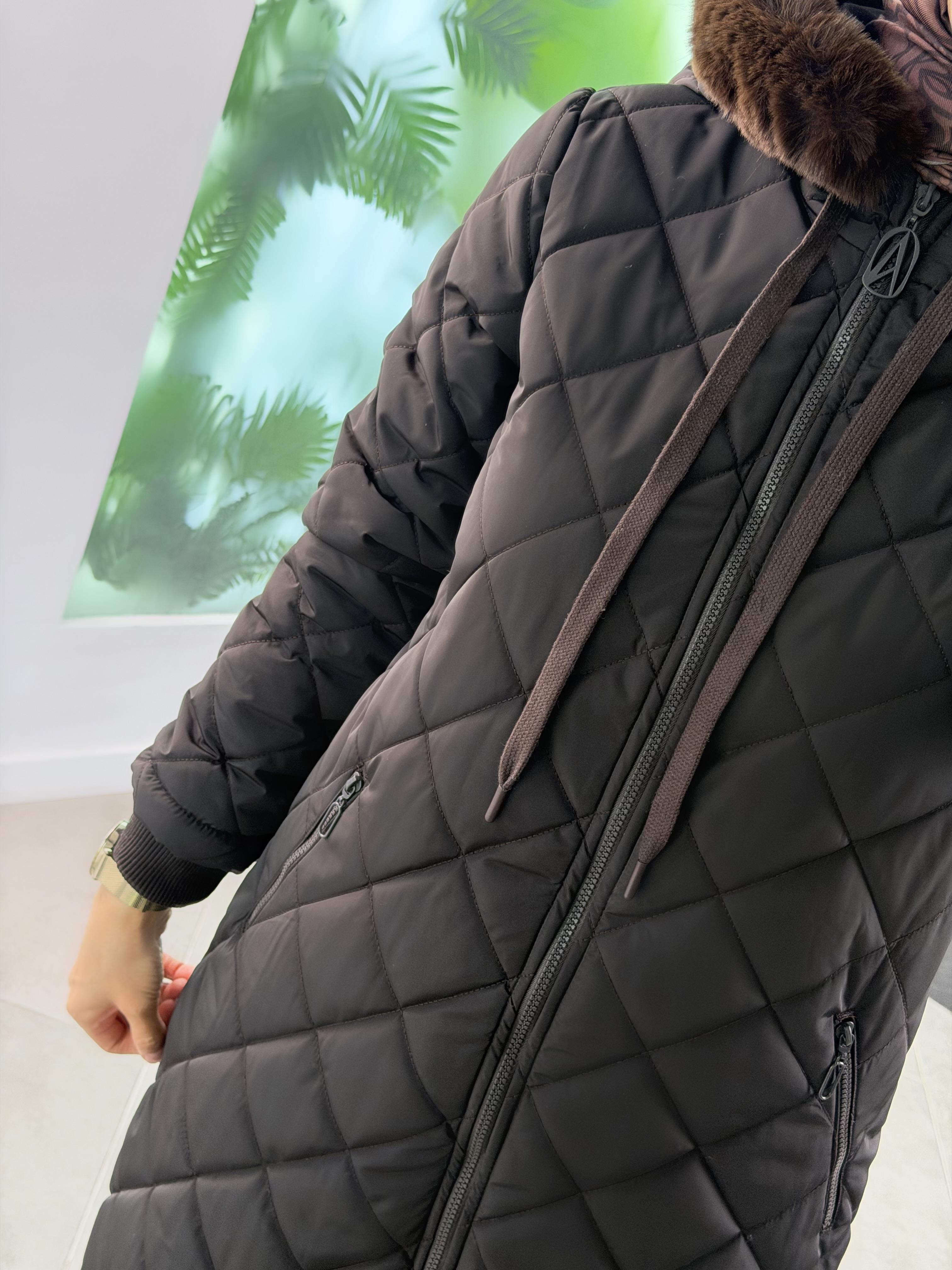 Armine Trend Kapüşonu Kürk Detaylı Şişme Mont 25KT702 Kahverengi