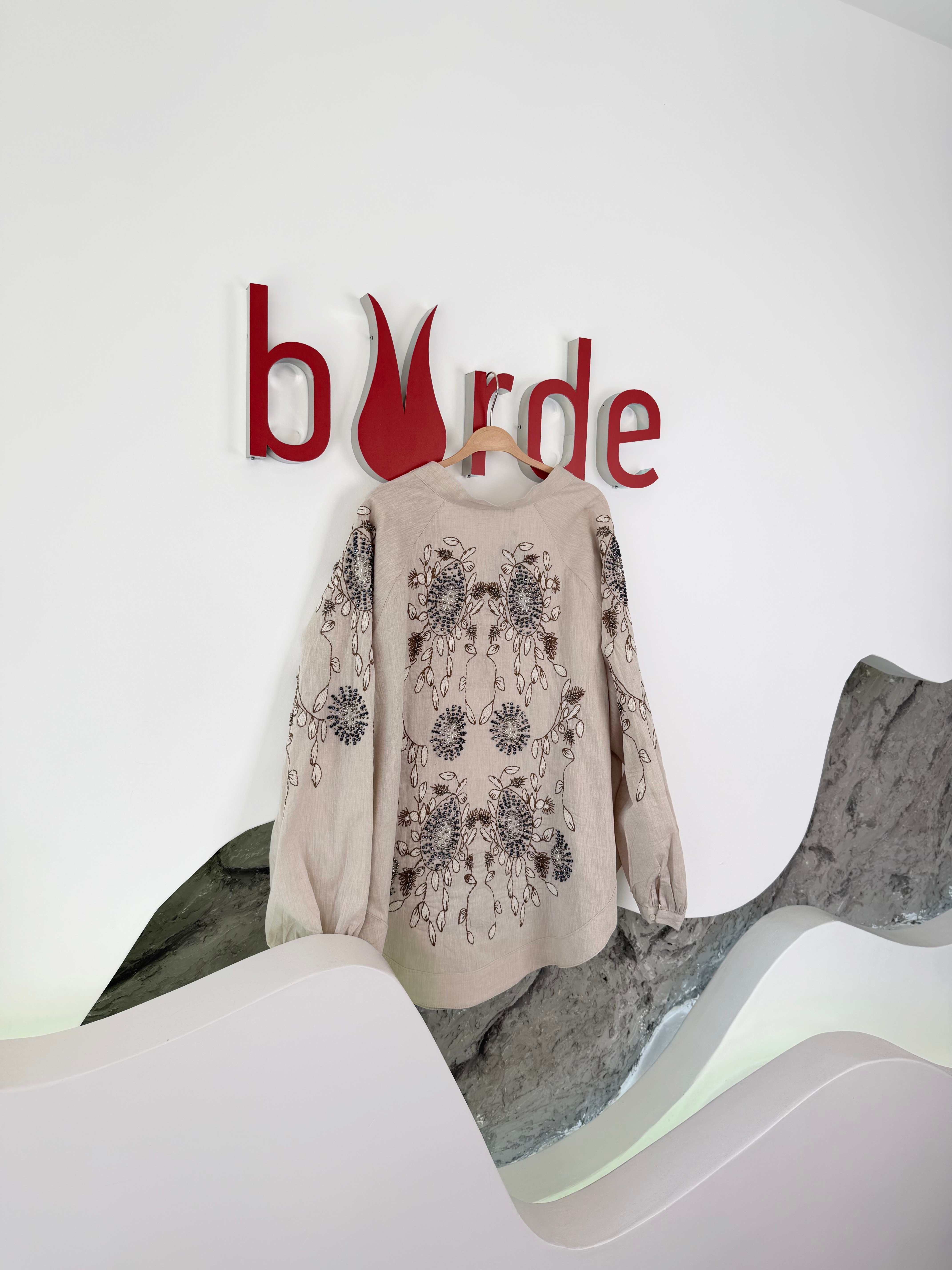 Bej Renk Taş Boncuk İşlemeli Kimono