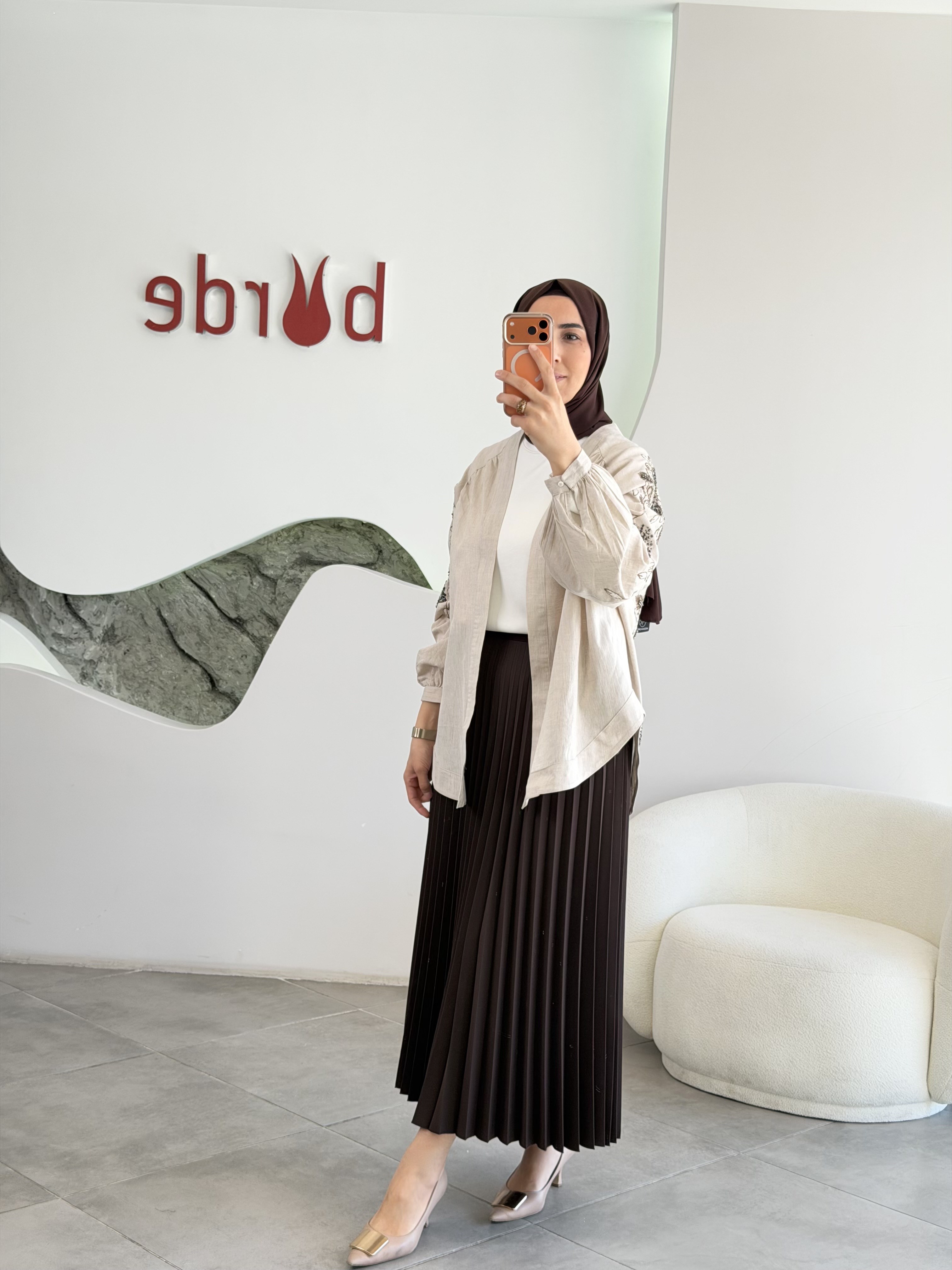 Bej Renk Taş Boncuk İşlemeli Kimono