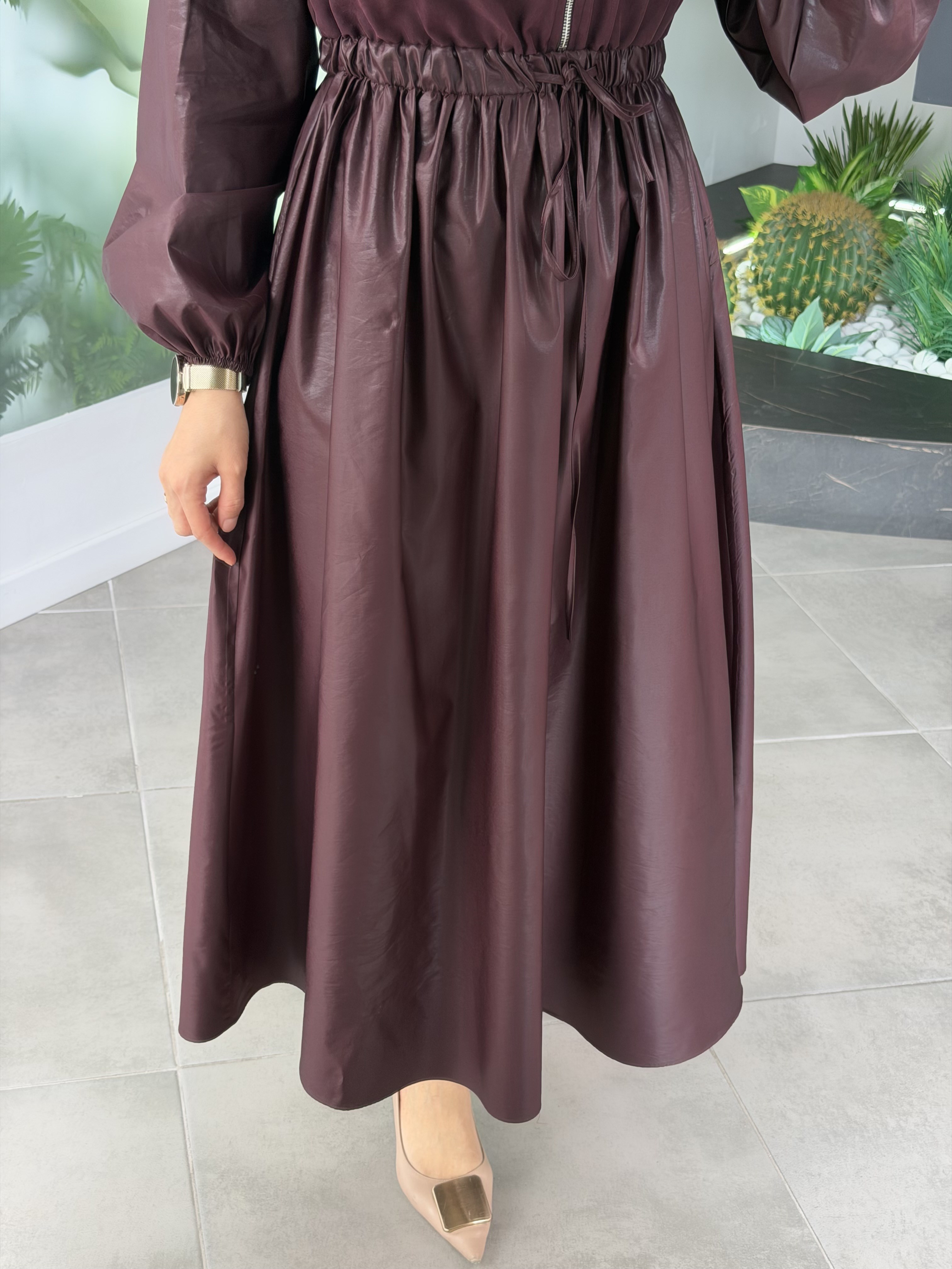 Bordo Renk Deri Görünümlü Fermuar Detaylı Elbise