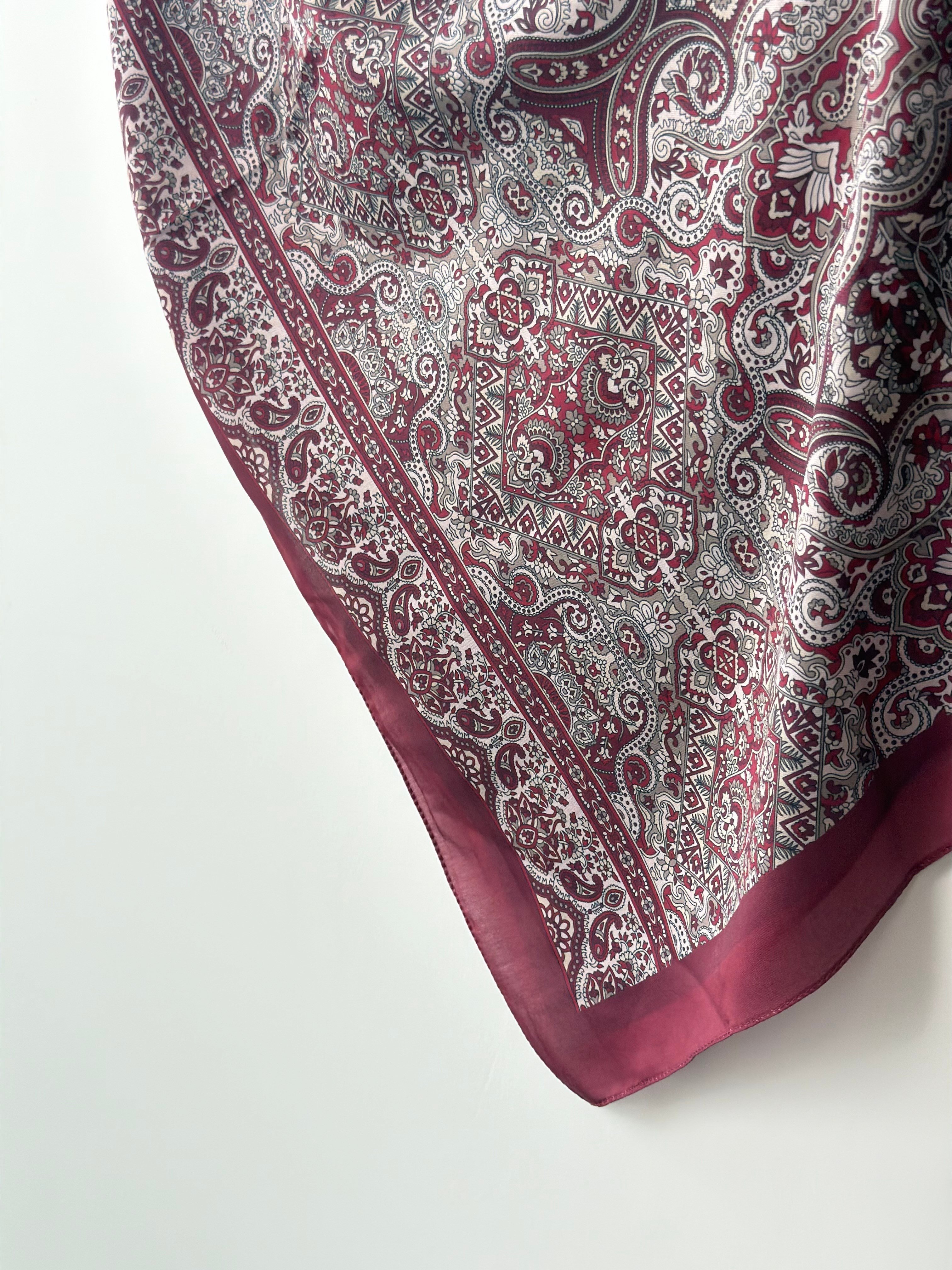 Bordo Renk Etnik Desenli Şal