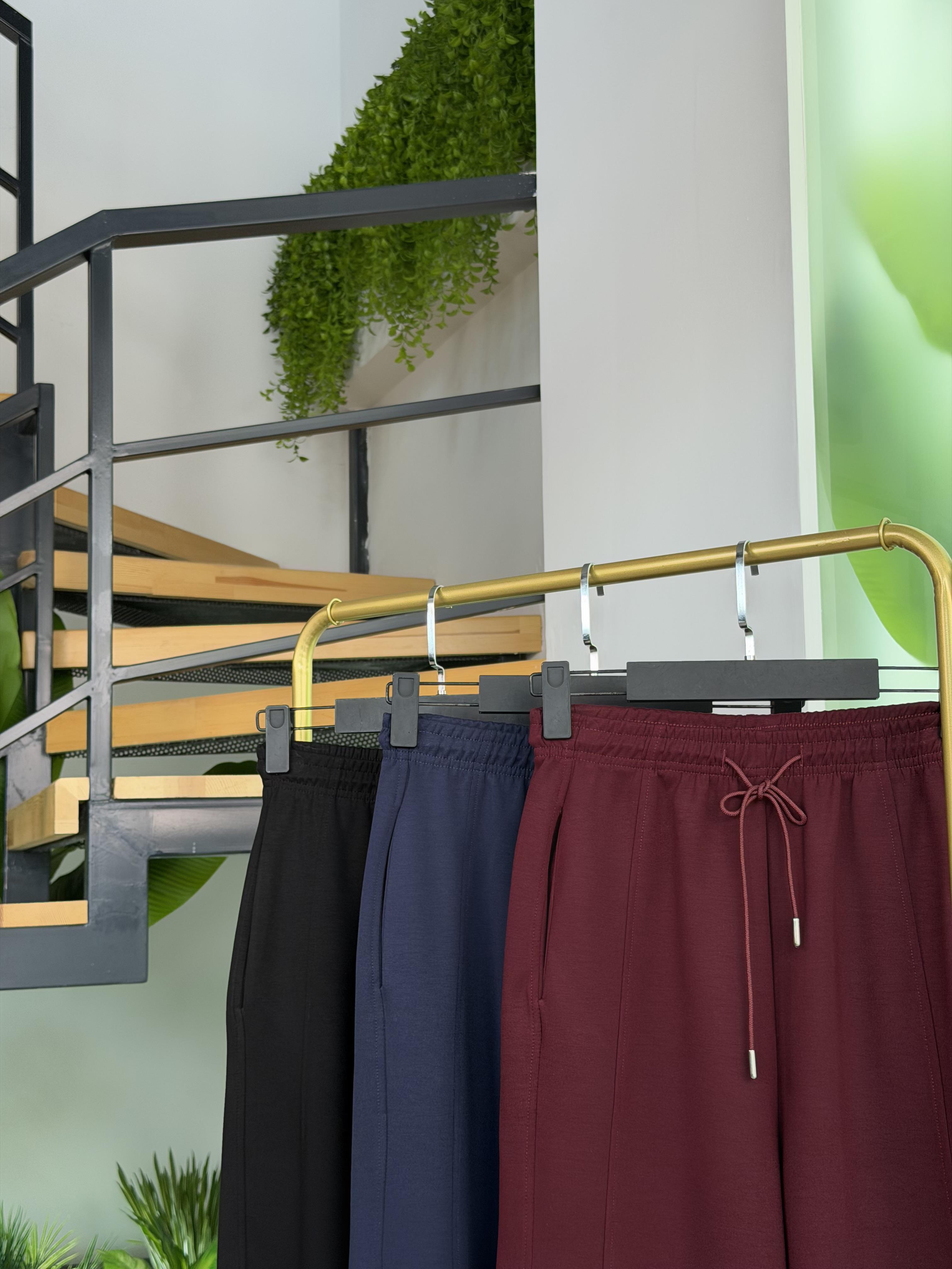 Bordo Renk Kesik Detaylı Konik Pantolon