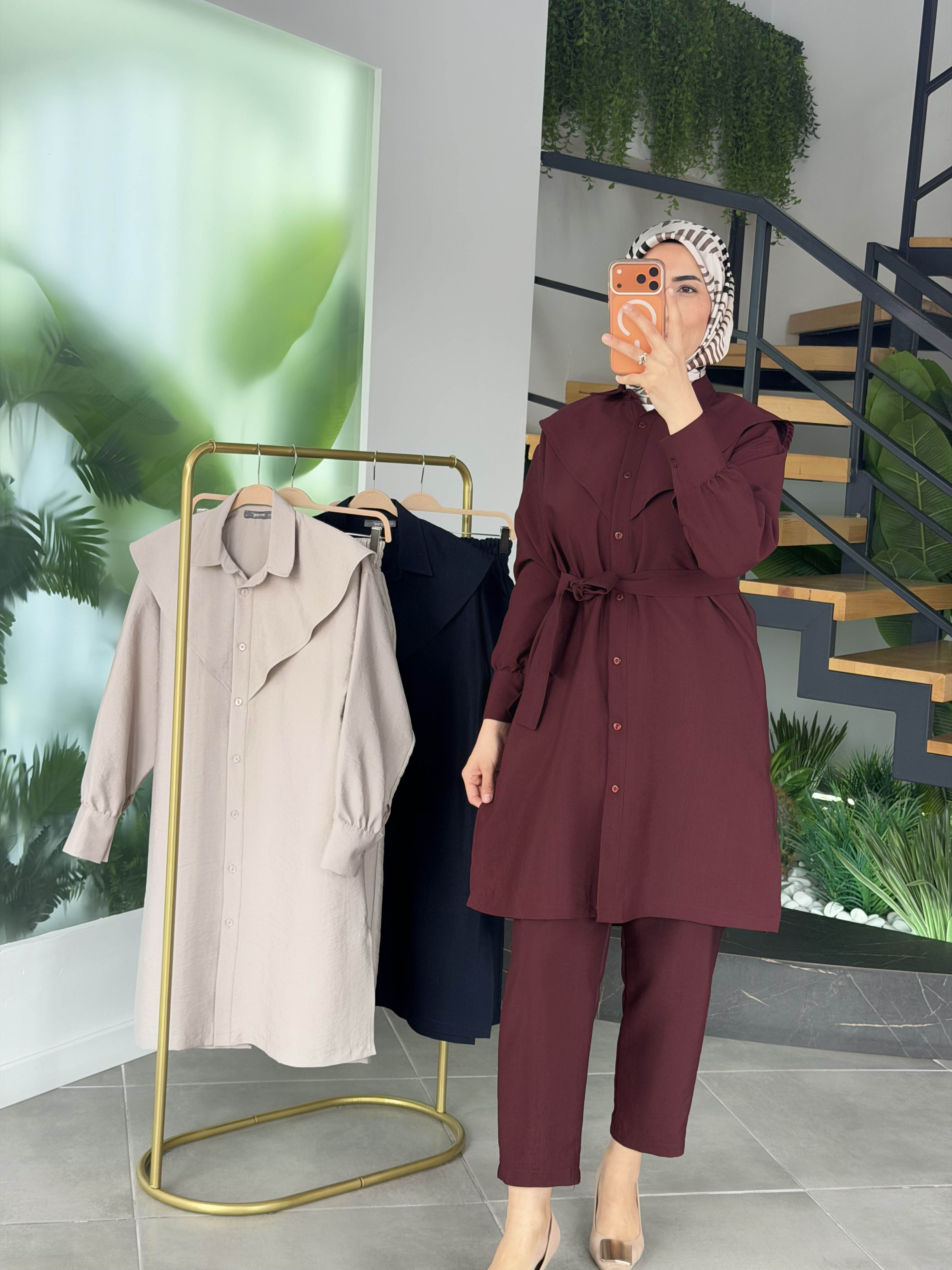Bordo Renk Seyyar Kemerli Pantolonlu Takım