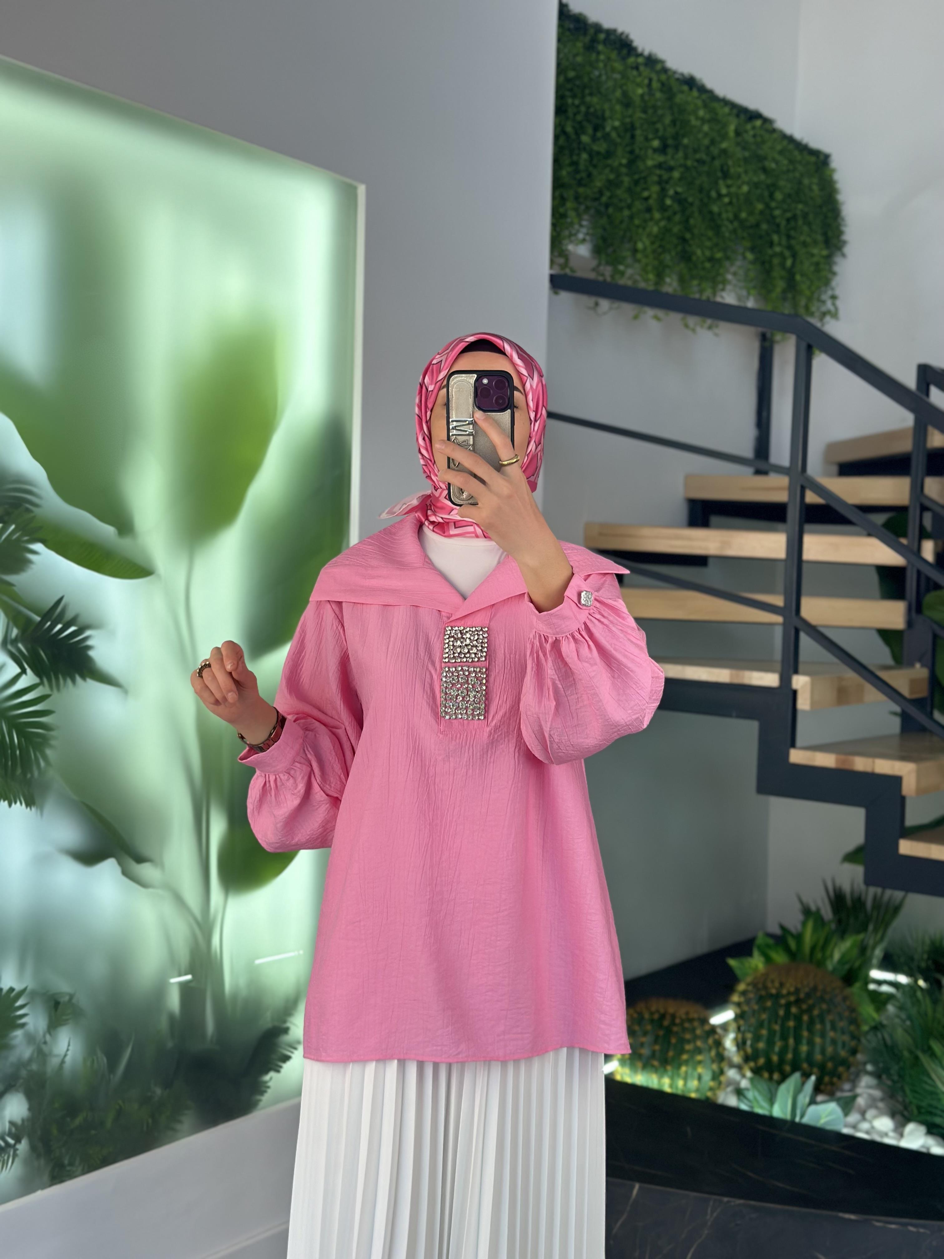 Devirme Yakalı Yapıştırma Taşlı Pembe Renk Kadın Tunik