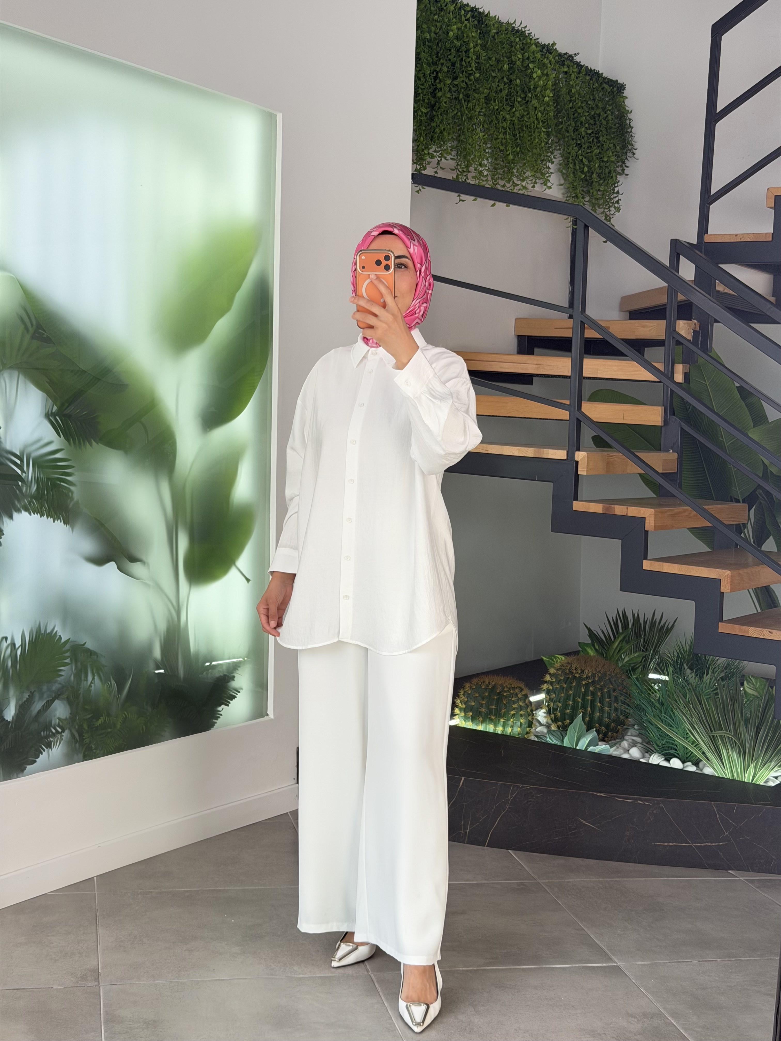Ekru Renk Keten Görünümlü Oversize Gömlek