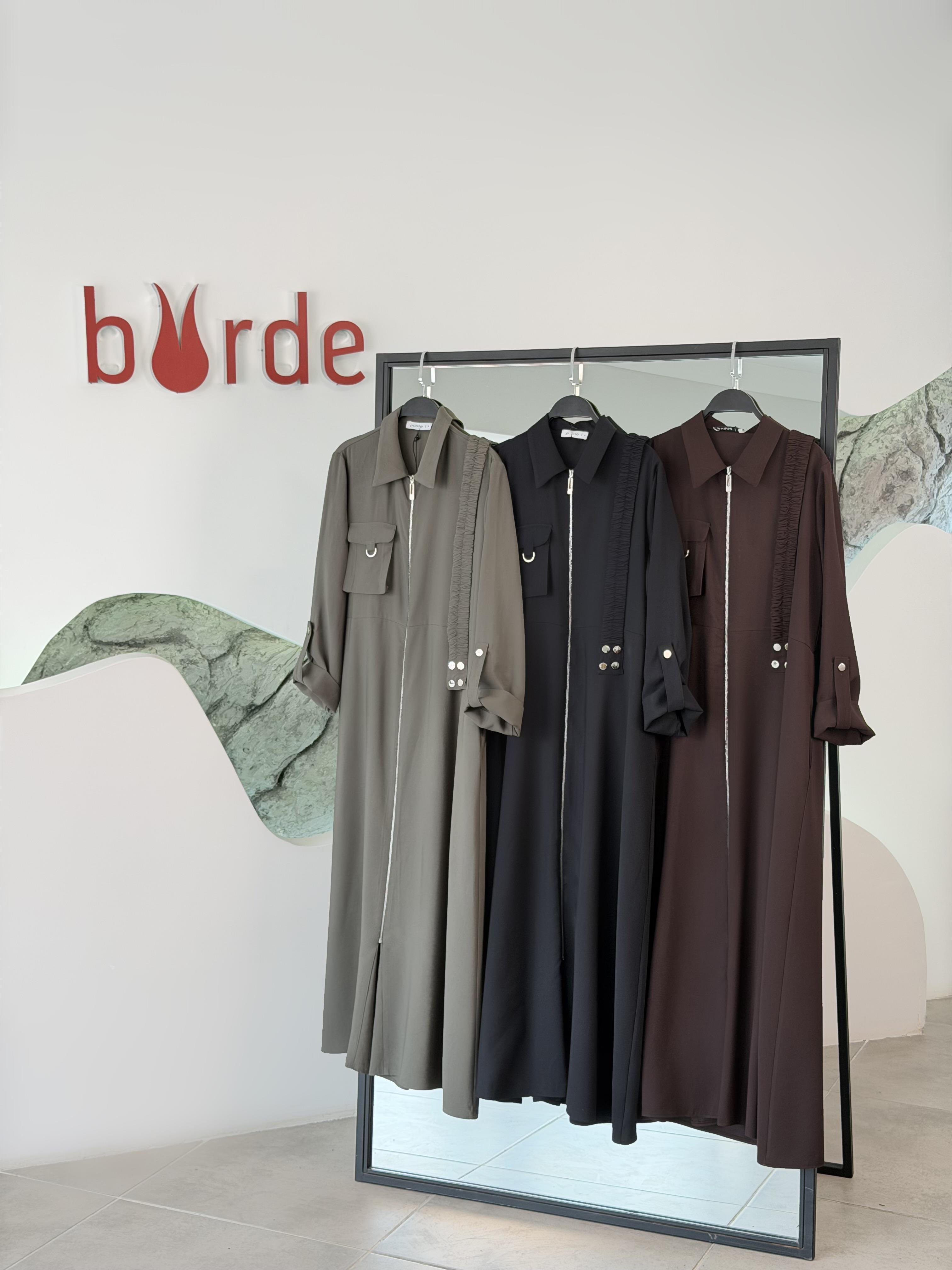 Kahve Renk Fermuarlı Kolları Apoletli Elbise