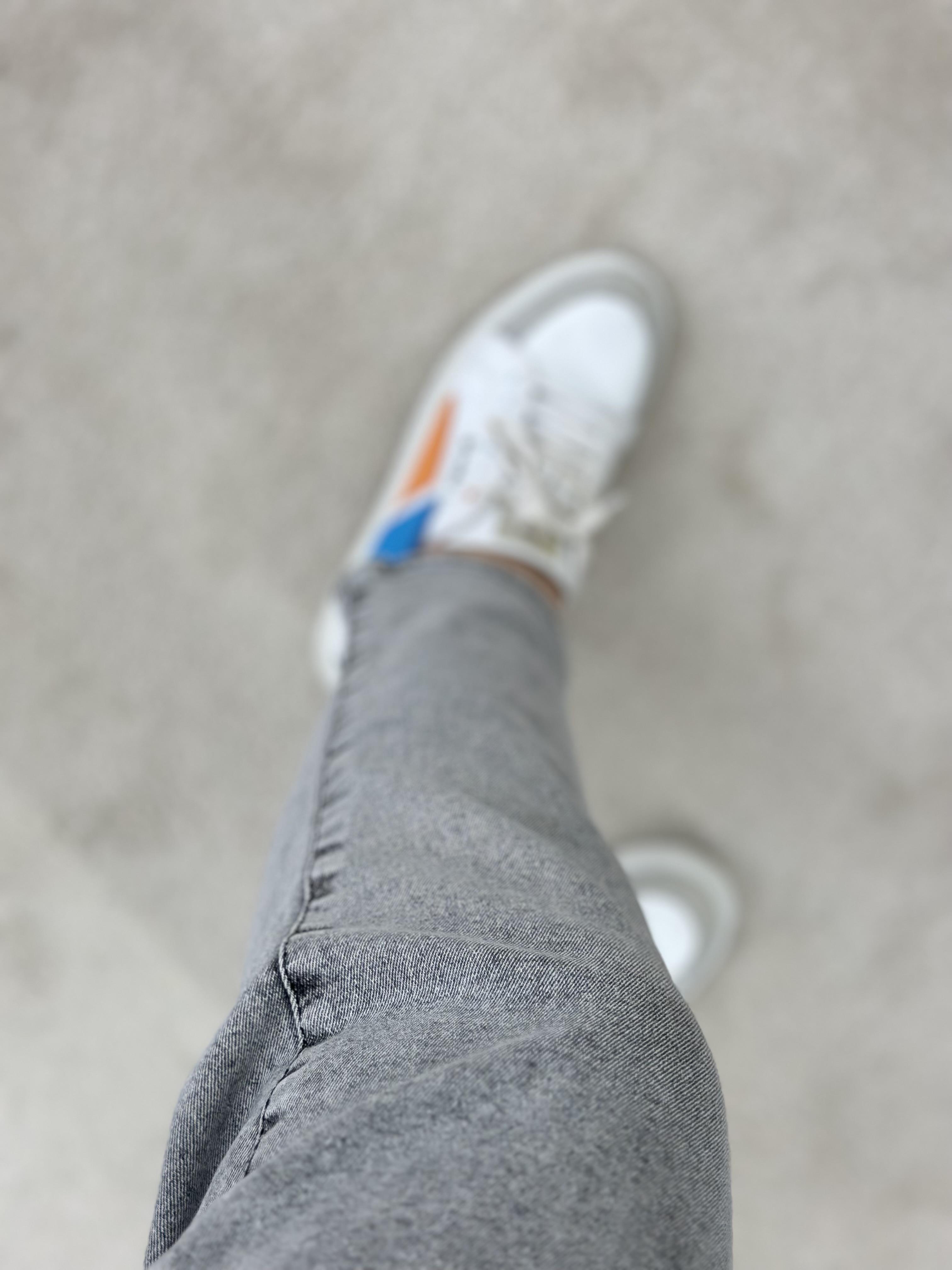Gri Renk Beli Lastikli Ve Likralı Kadın Denim Pantolon