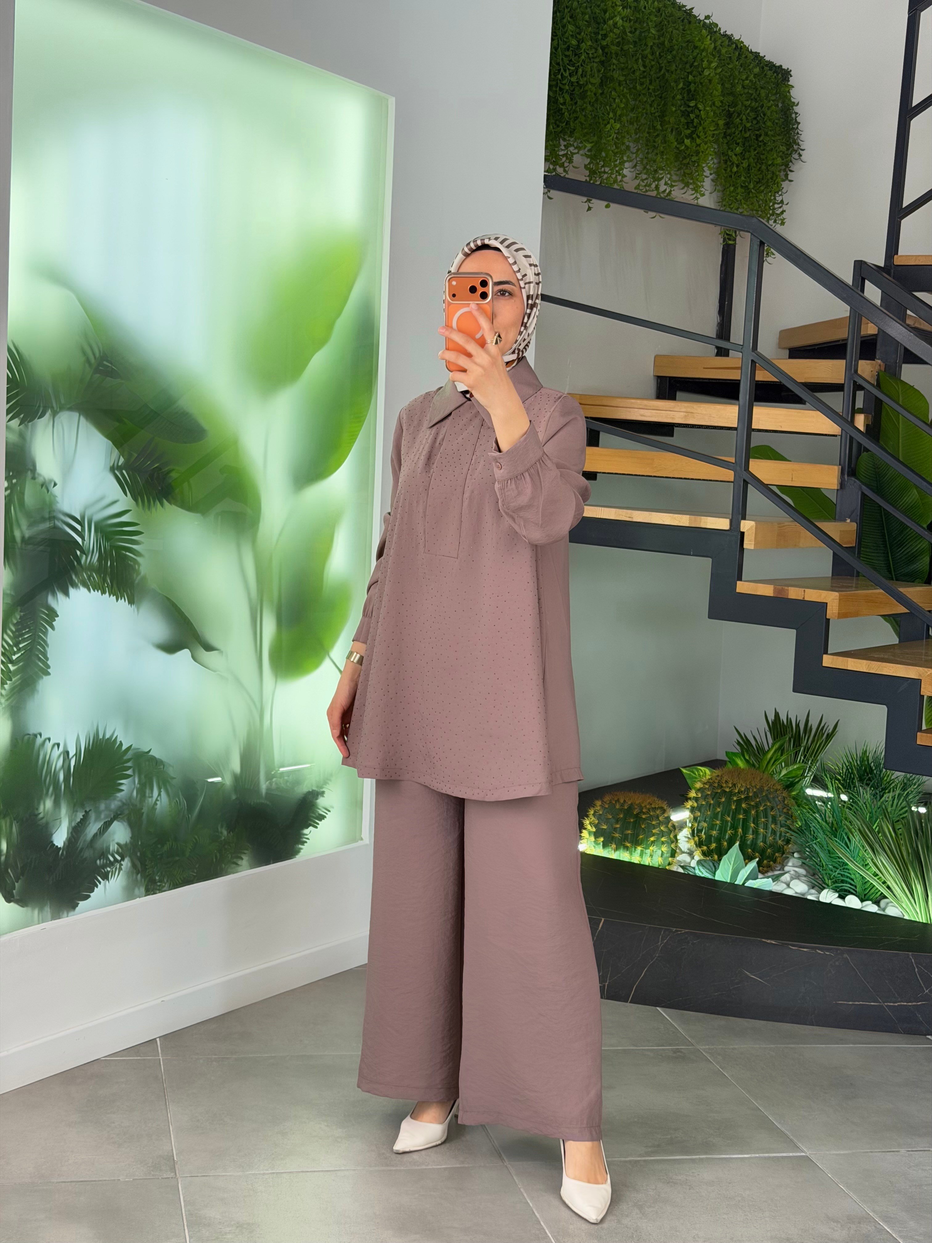 Gül Kurusu Renk Ön Bedeni Serpme Taşlı İkili Takım