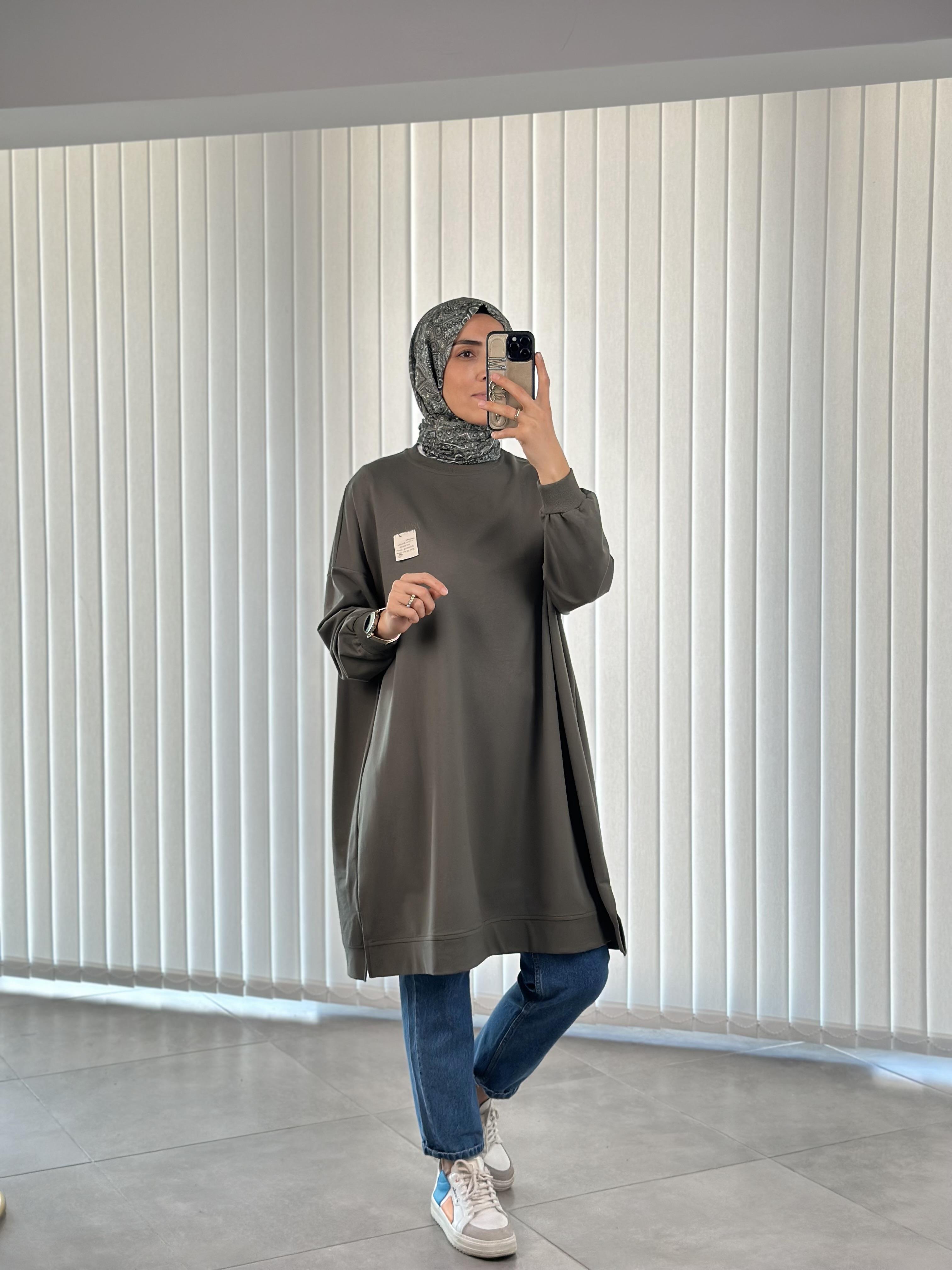 Haki Renk Etiket Ve Nakış Detaylı Oversize Kadın Sweatshırt