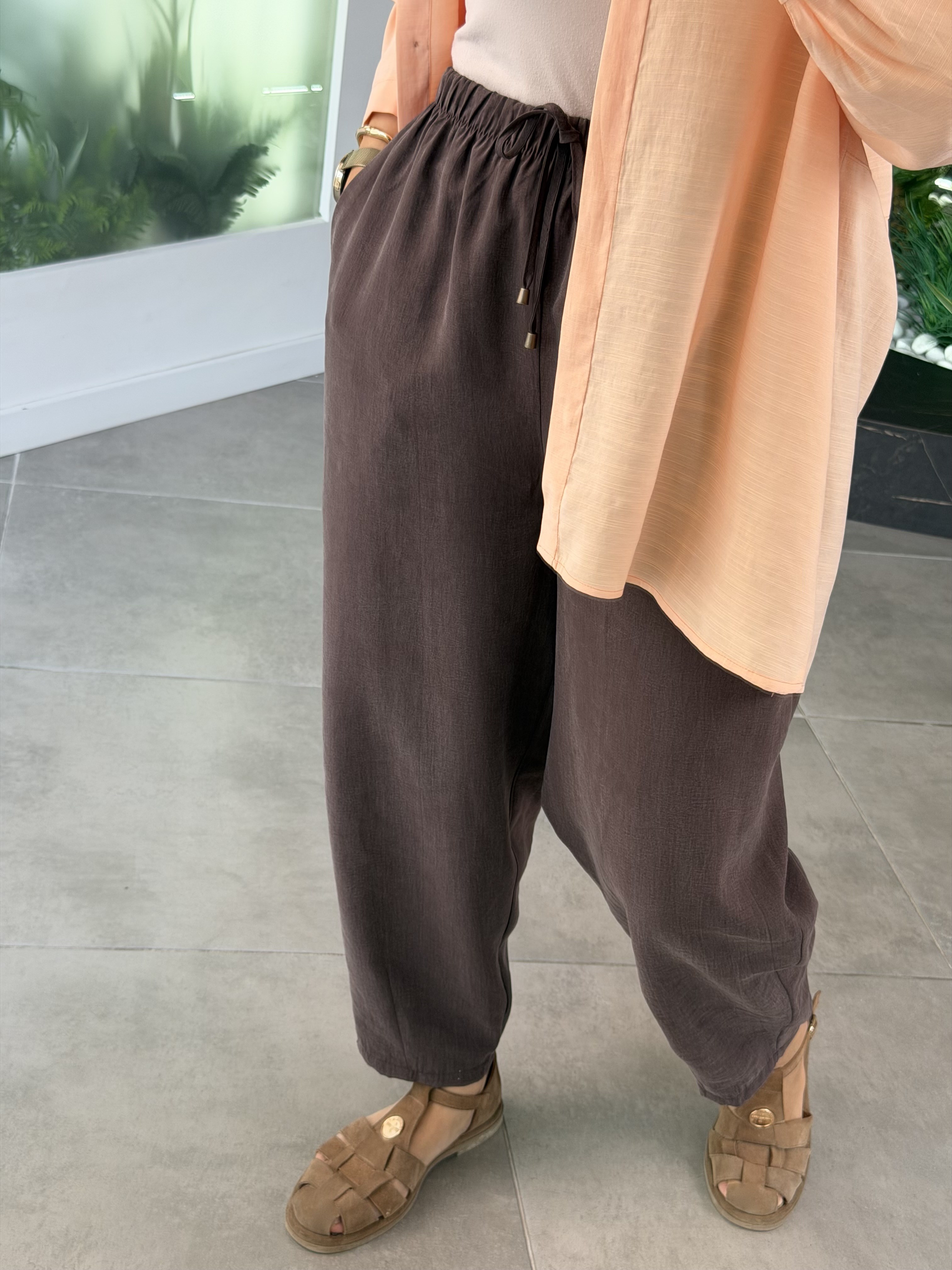 Kahve Renk Beli Lastikli Havuç Paça Pantolon