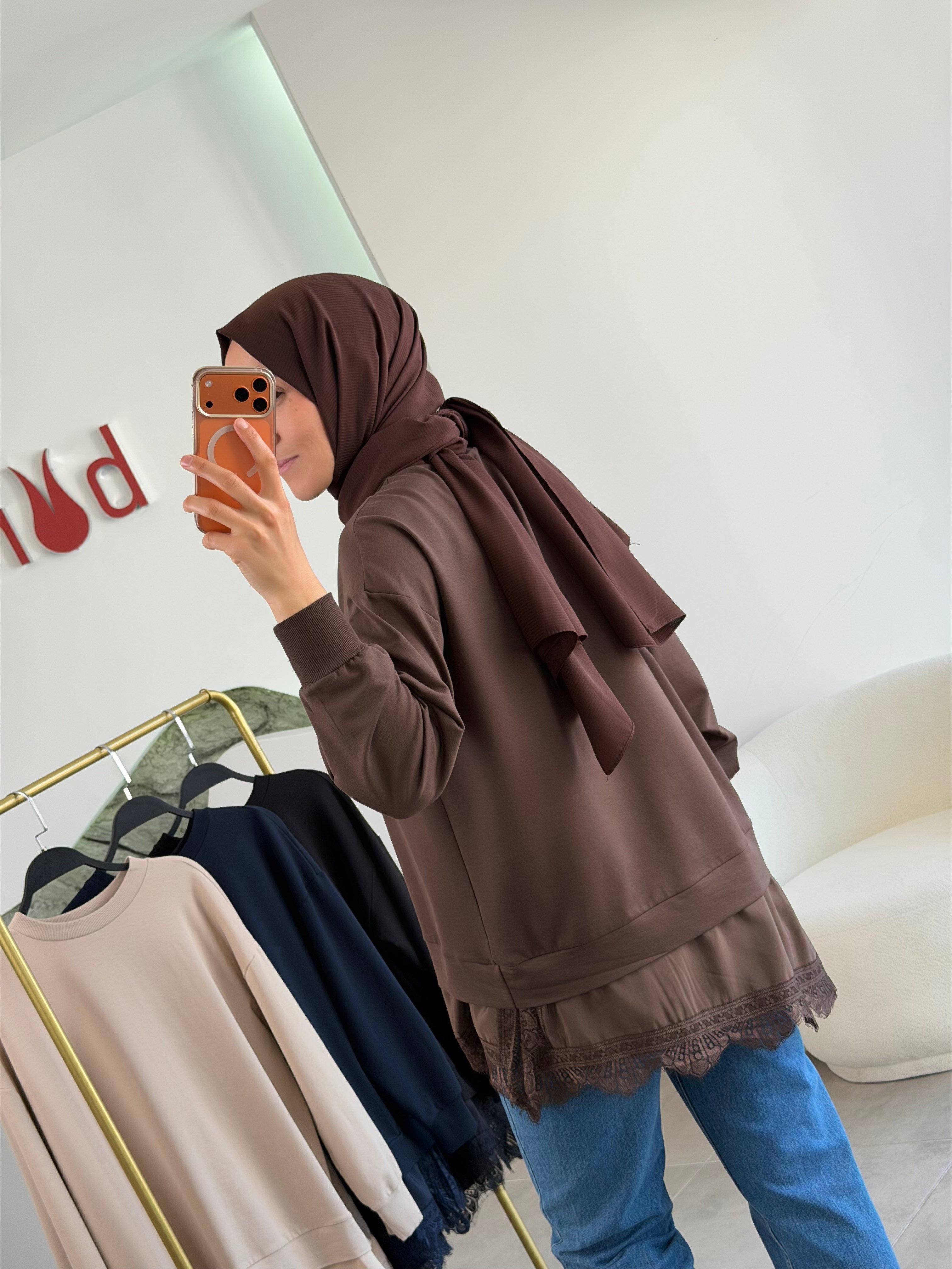Kahve Renk Etek Ucu Tül Detaylı Asimetrik Tunik