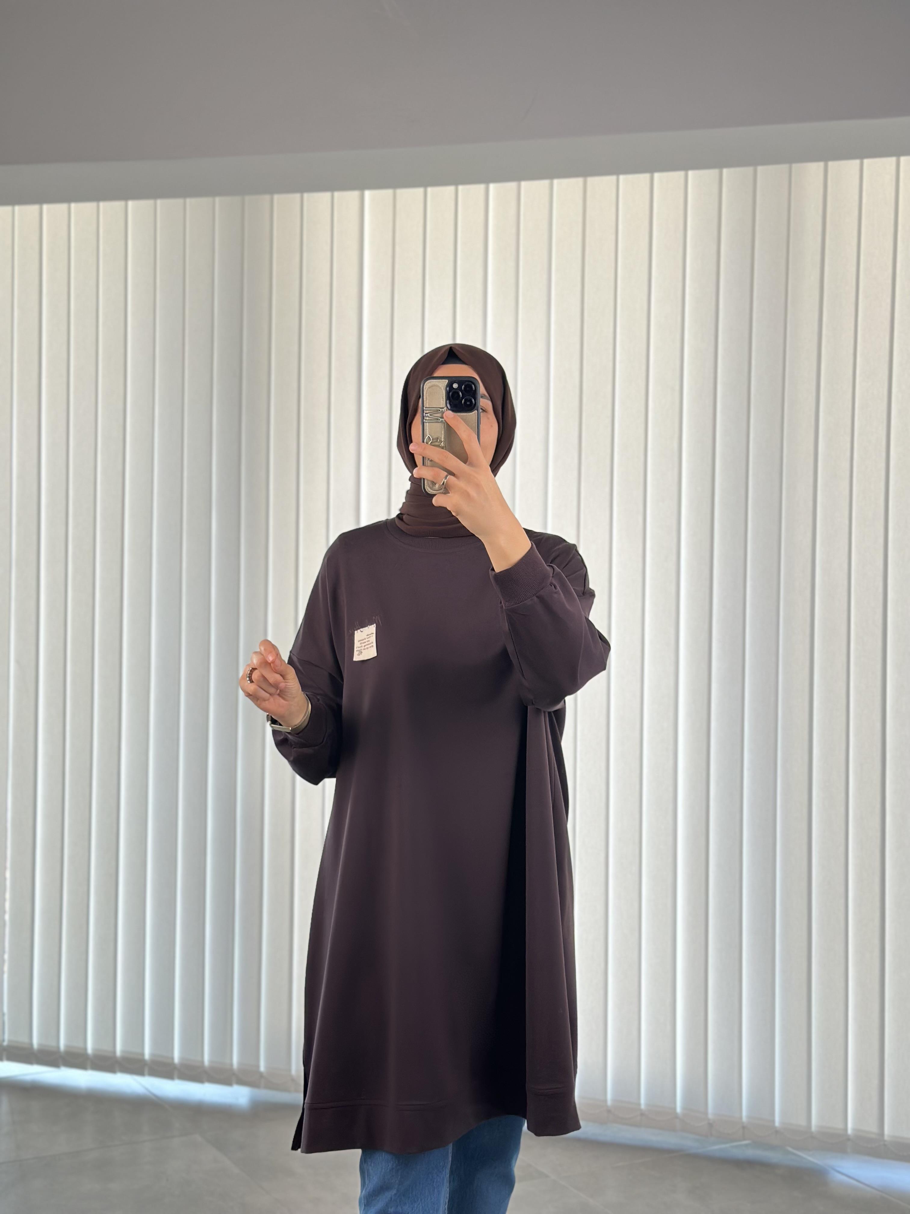 Kahve Renk Etiket Ve Nakış Detaylı Oversize Kadın Sweatshırt
