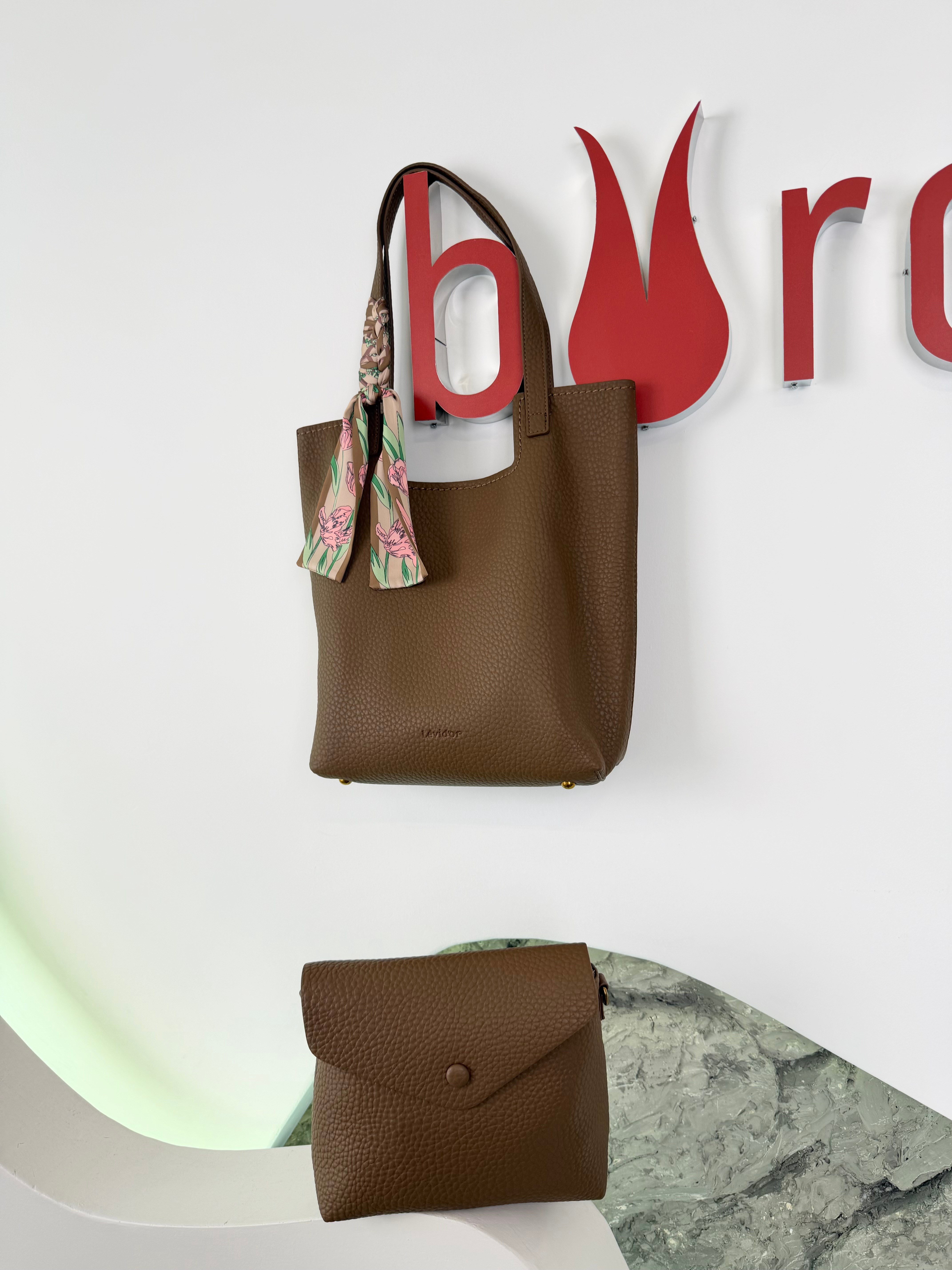 Kahve Renk Fular Detaylı Premium Yumuşak Çanta