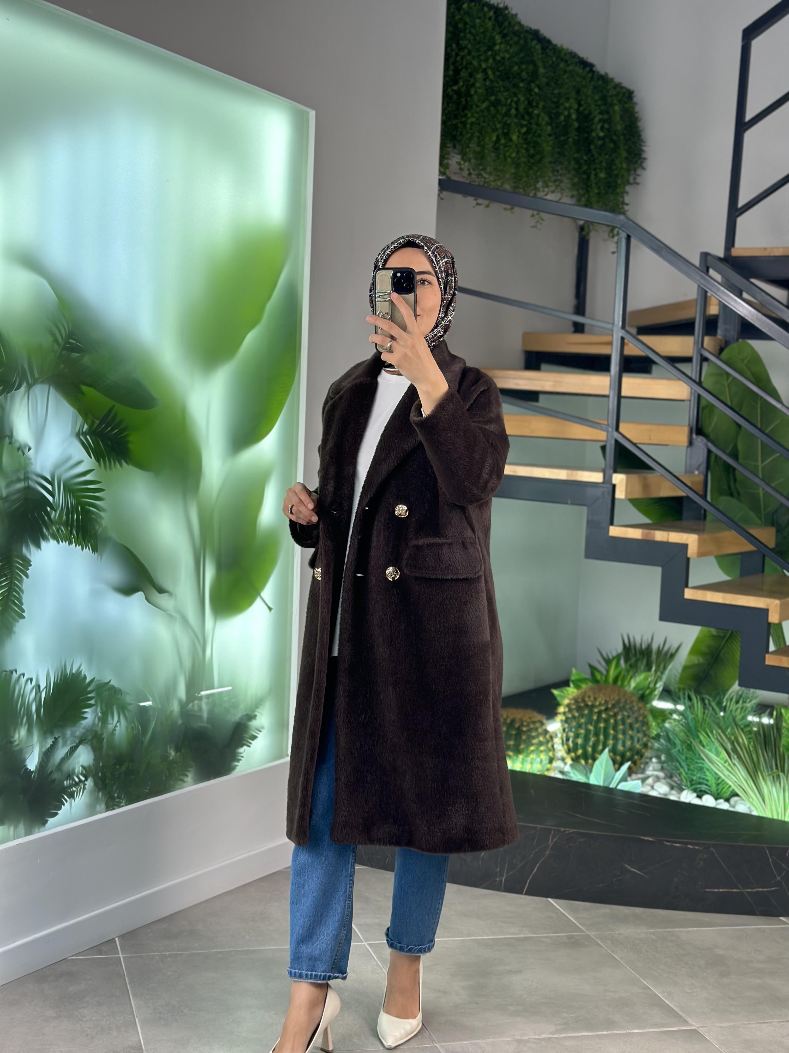 Kahve Renk Gold Düğmeli Oversize Kadın Kaban