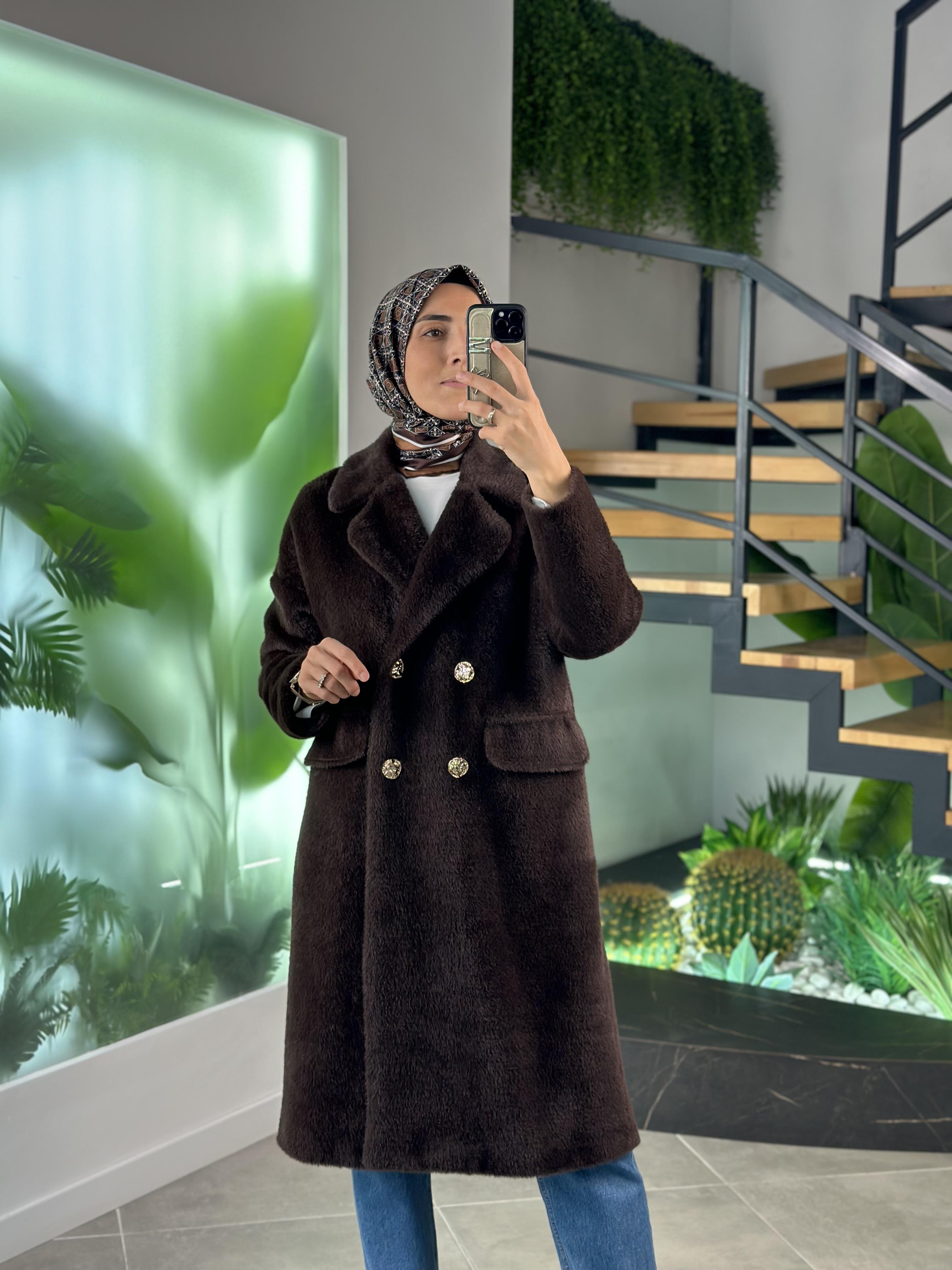 Kahve Renk Gold Düğmeli Oversize Kadın Kaban