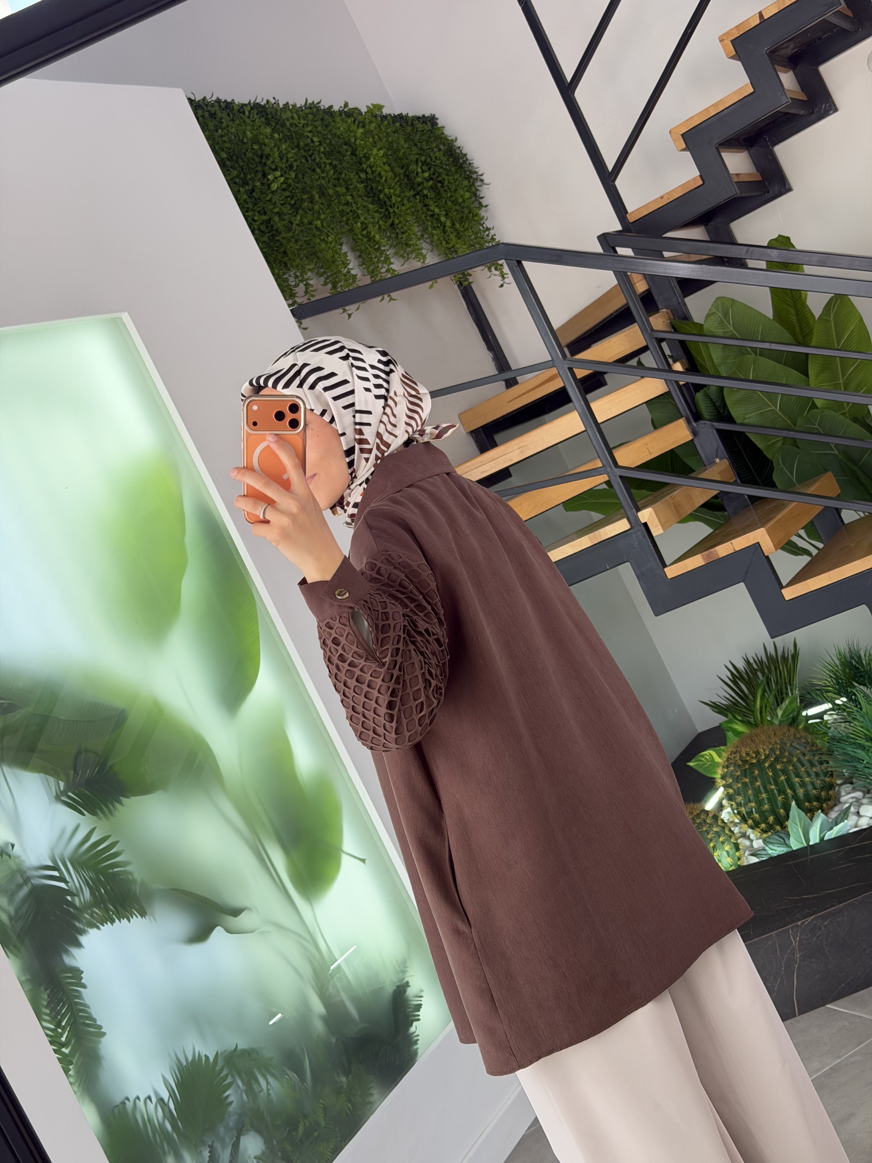 Kahve Renk Kolları File Garnili Ceket