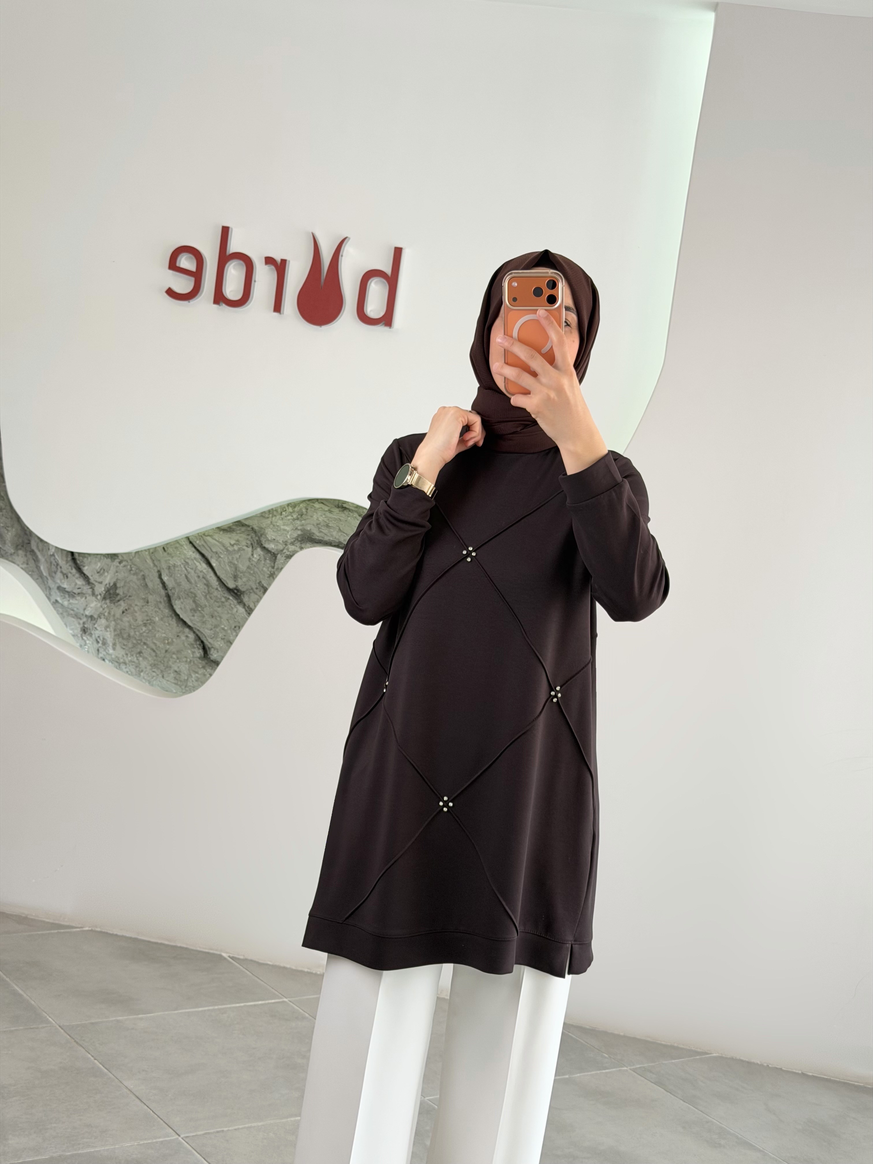 Kahve Renk Nervürlü Ve Taşlı Tunik